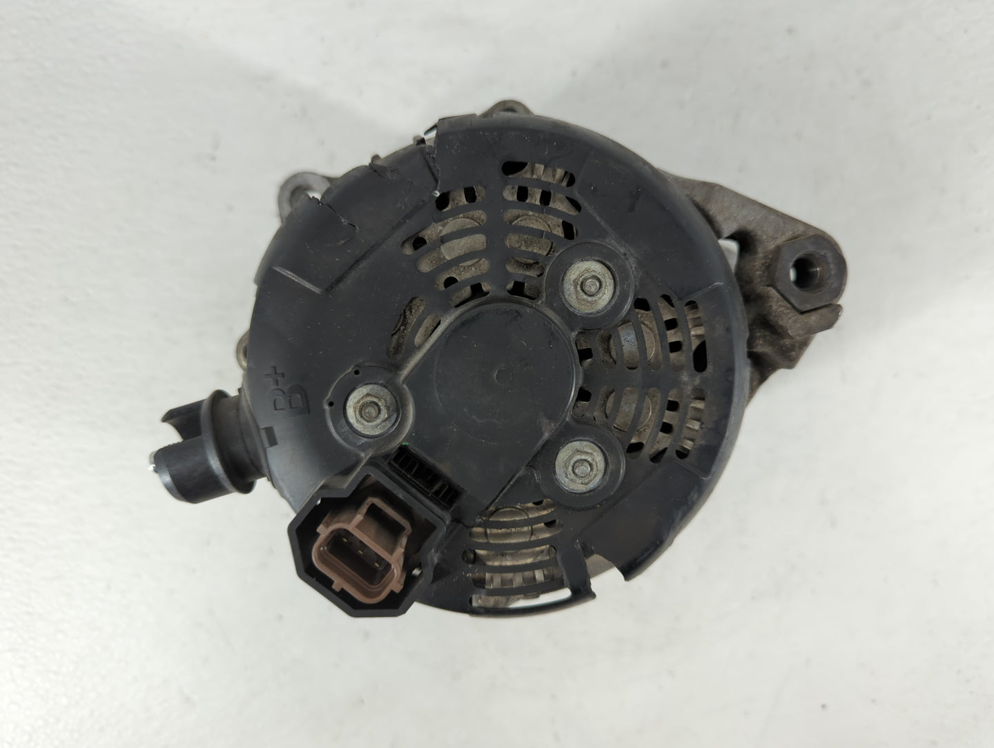 2015-2018 Ford Edge Alternator Replacement Generator Charging Assembly Engine OEM P/N:G2GT-10300-EA Fits Fits 2015 2016 2017 2018 OEM Used Auto Parts - Oemusedautoparts1.com