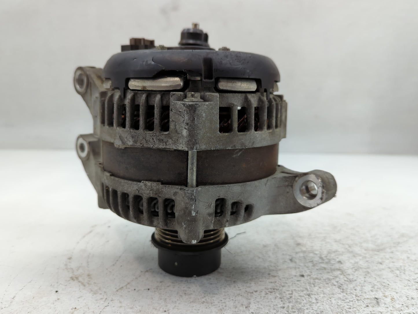 2015-2019 Lincoln Mkc Alternator Replacement Generator Charging Assembly Engine OEM P/N:104211-0770 G2GT-10300-GA Fits OEM Used Auto Parts - Oemusedautoparts1.com