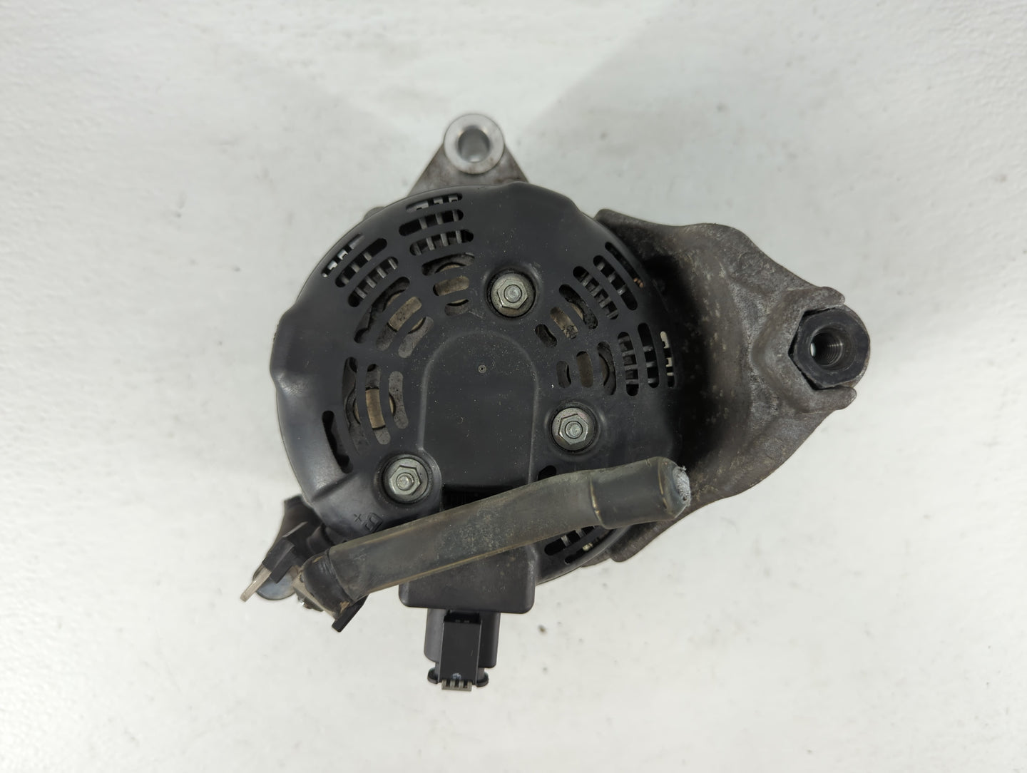 2016-2019 Mini Cooper Alternator Replacement Generator Charging Assembly Engine OEM P/N:104211-8181 Fits Fits 2016 2017 2018 2019 OEM Used Auto Parts - Oemusedautoparts1.com