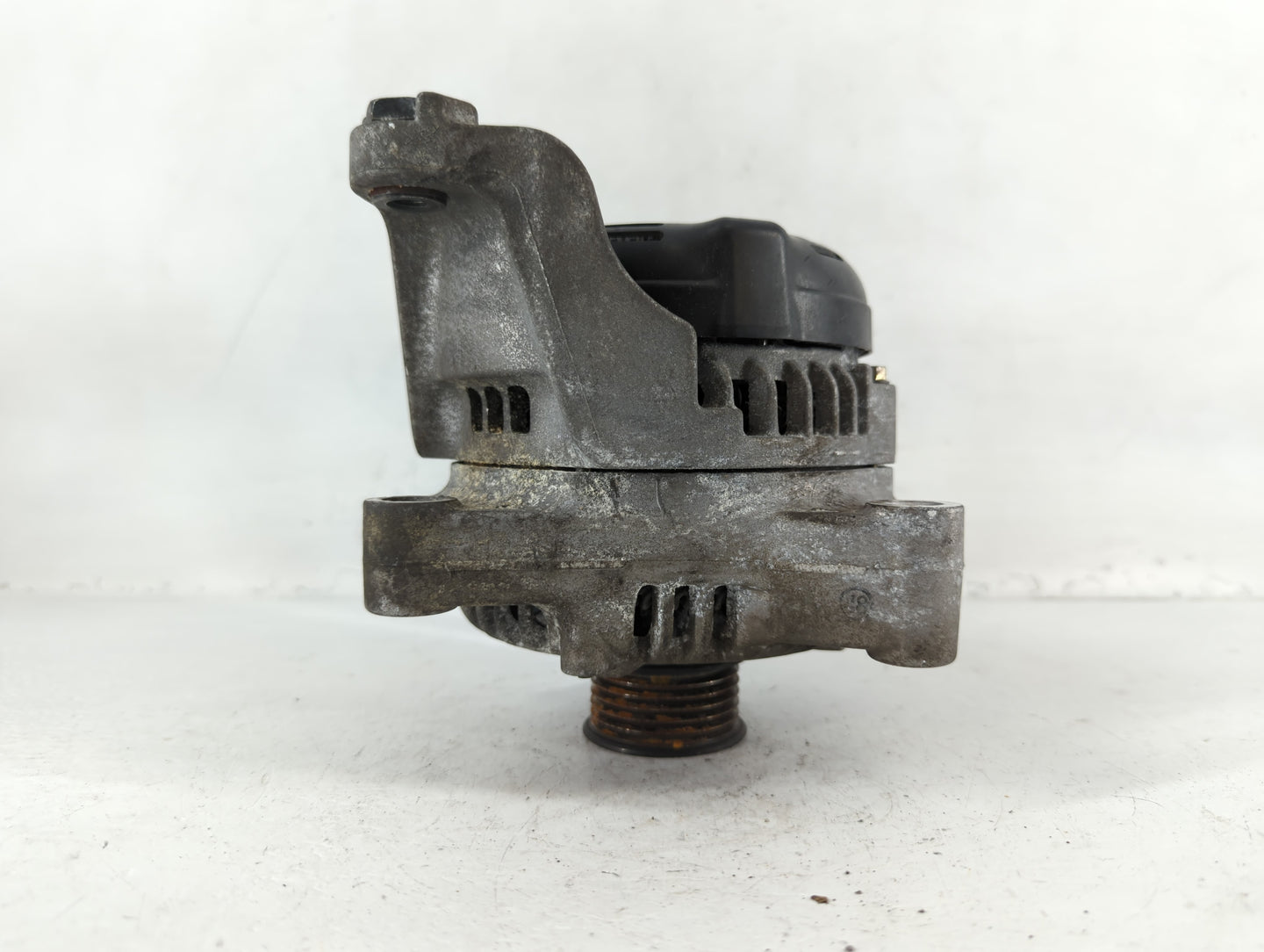 2016-2019 Mini Cooper Alternator Replacement Generator Charging Assembly Engine OEM P/N:104211-8181 Fits Fits 2016 2017 2018 2019 OEM Used Auto Parts - Oemusedautoparts1.com