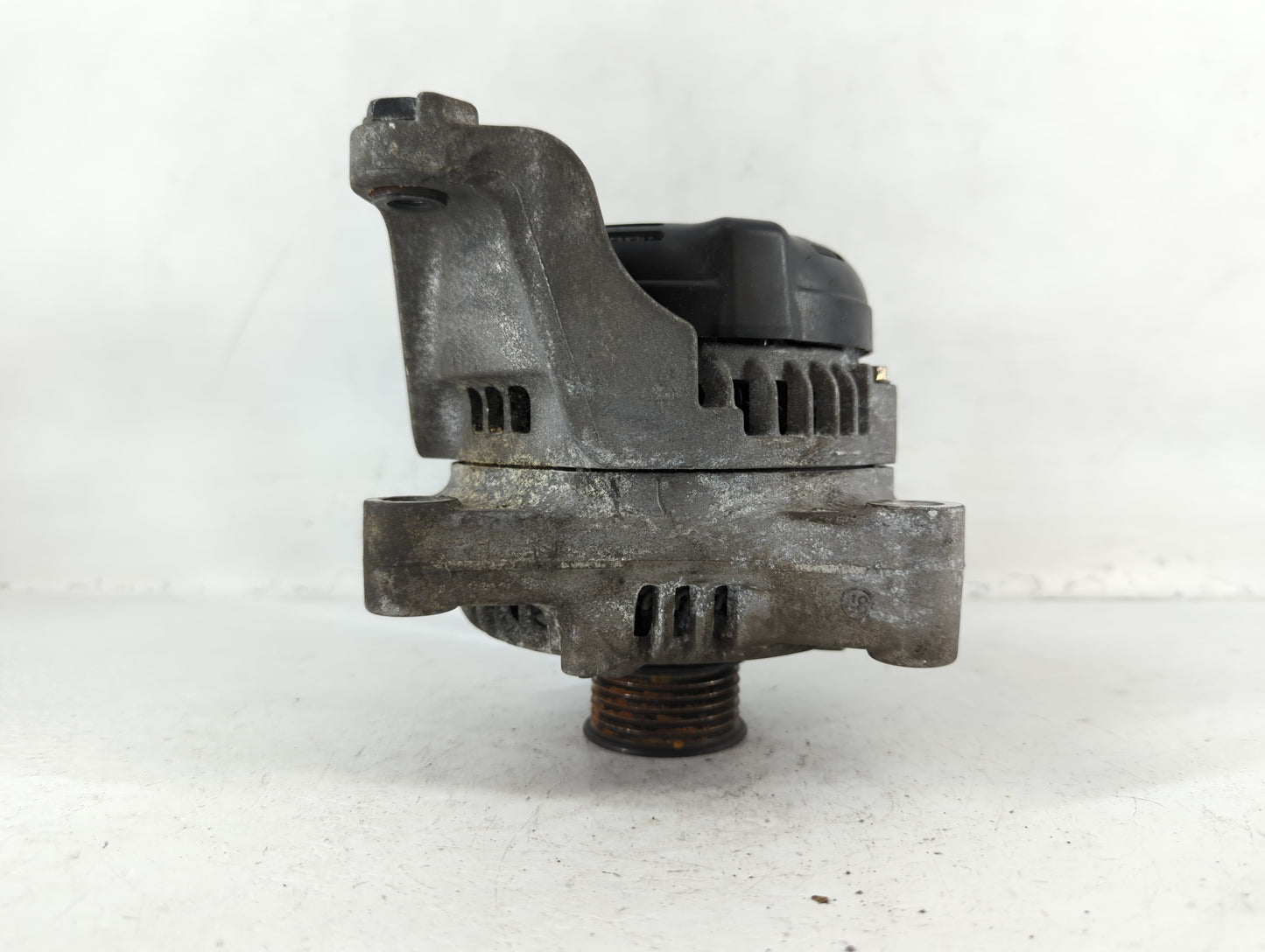 2016-2019 Mini Cooper Alternator Replacement Generator Charging Assembly Engine OEM P/N:104211-8181 Fits Fits 2016 2017 2018 2019 OEM Used Auto Parts - Oemusedautoparts1.com