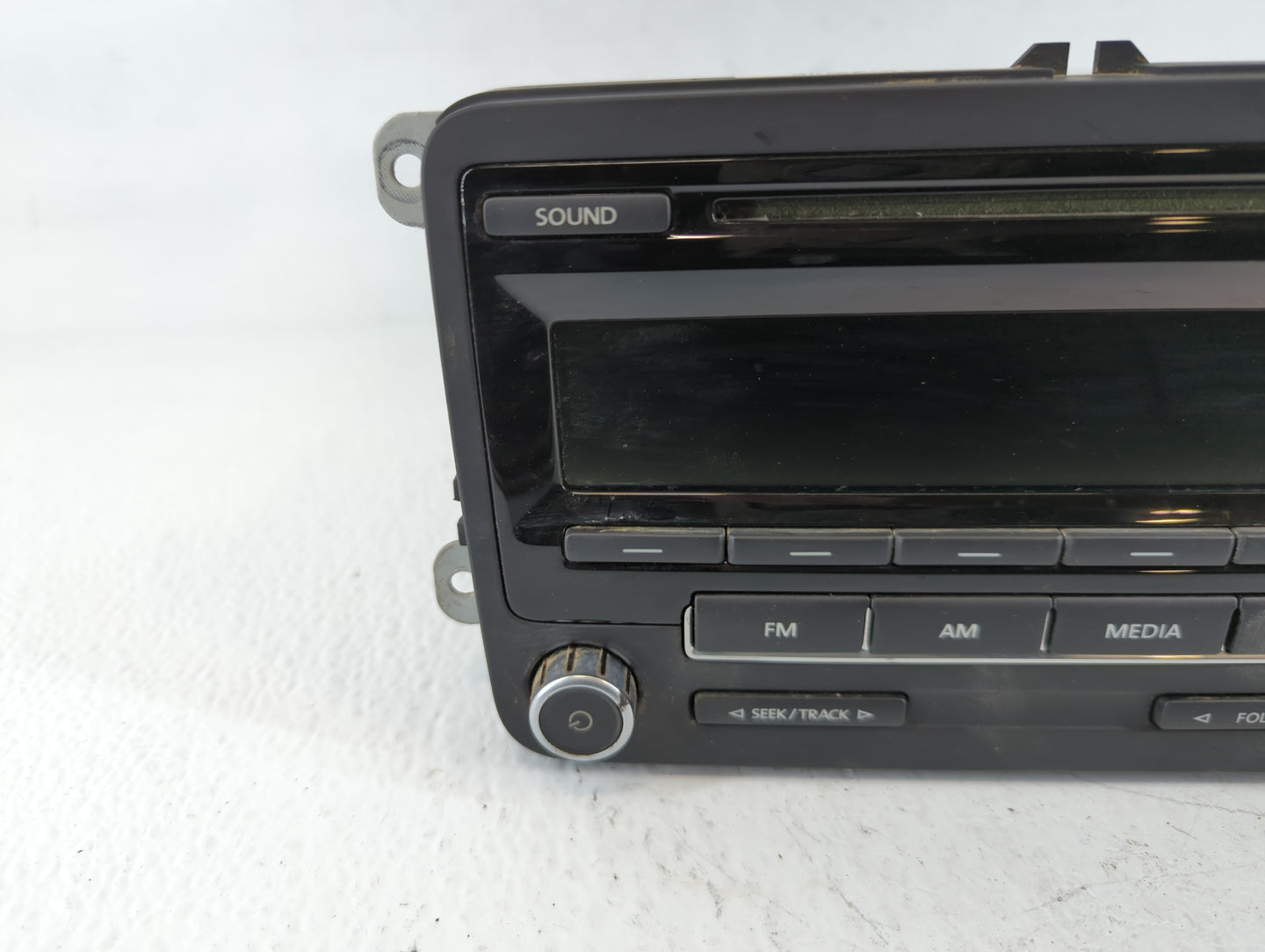 2012-2016 Volkswagen Beetle Radio AM FM Cd Player Receiver Replacement P/N:1K0 035 164 D Fits Fits 2011 2012 2013 2014 2015 2016 OEM Used Auto Parts - Oemusedautoparts1.com