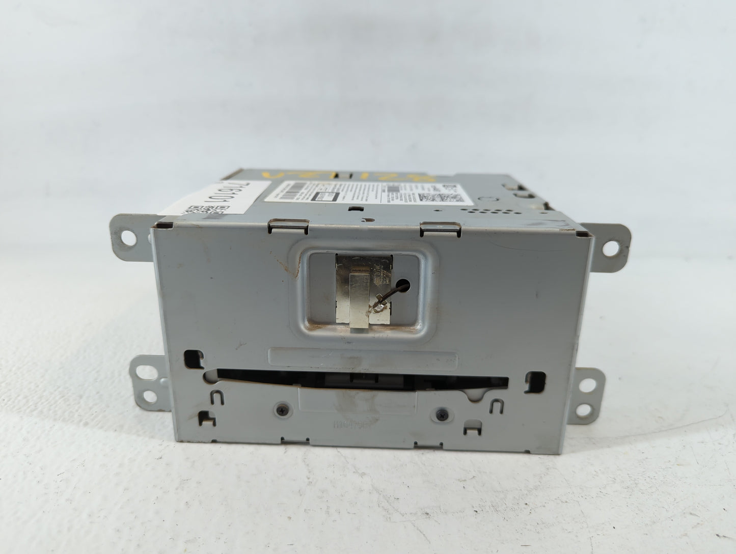 2014-2016 Chevrolet Malibu Radio AM FM Cd Player Receiver Replacement P/N:23284461 Fits Fits 2014 2015 2016 OEM Used Auto Parts - Oemusedautoparts1.com
