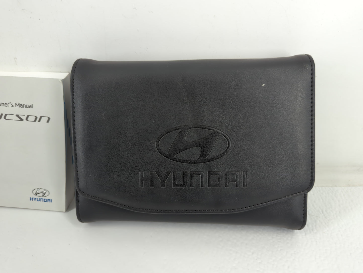 2015 Hyundai Tucson Owners Manual Book Guide P/N:F2S0-EU53H OEM Used Auto Parts - Oemusedautoparts1.com