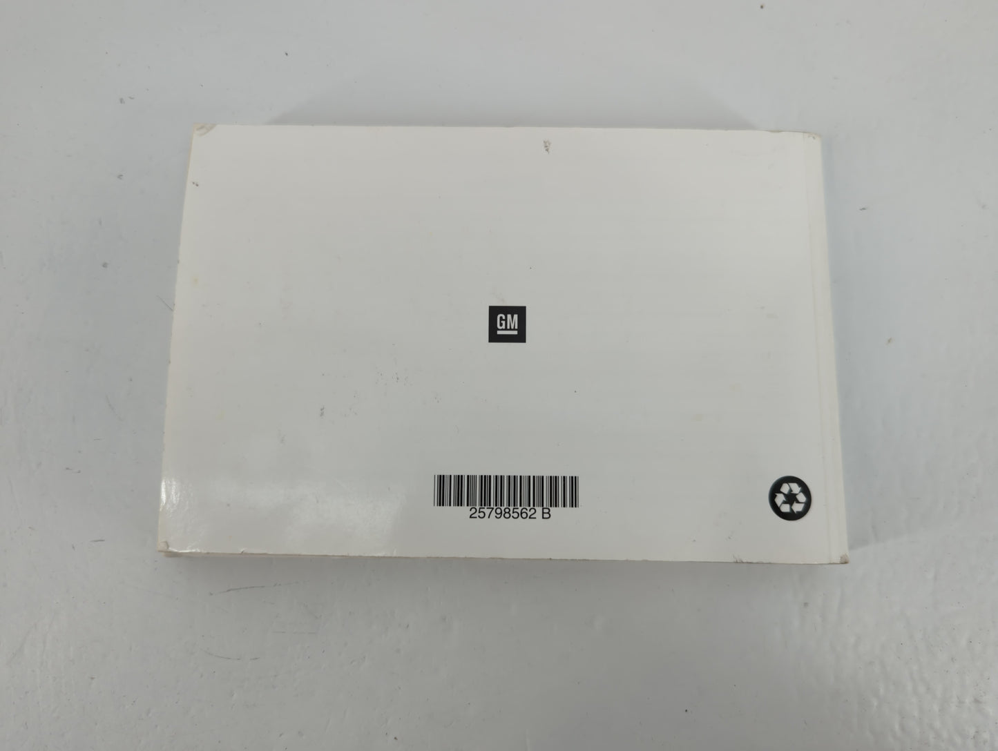 2010 Chevrolet Equinox Owners Manual Book Guide P/N:25798562 B OEM Used Auto Parts - Oemusedautoparts1.com