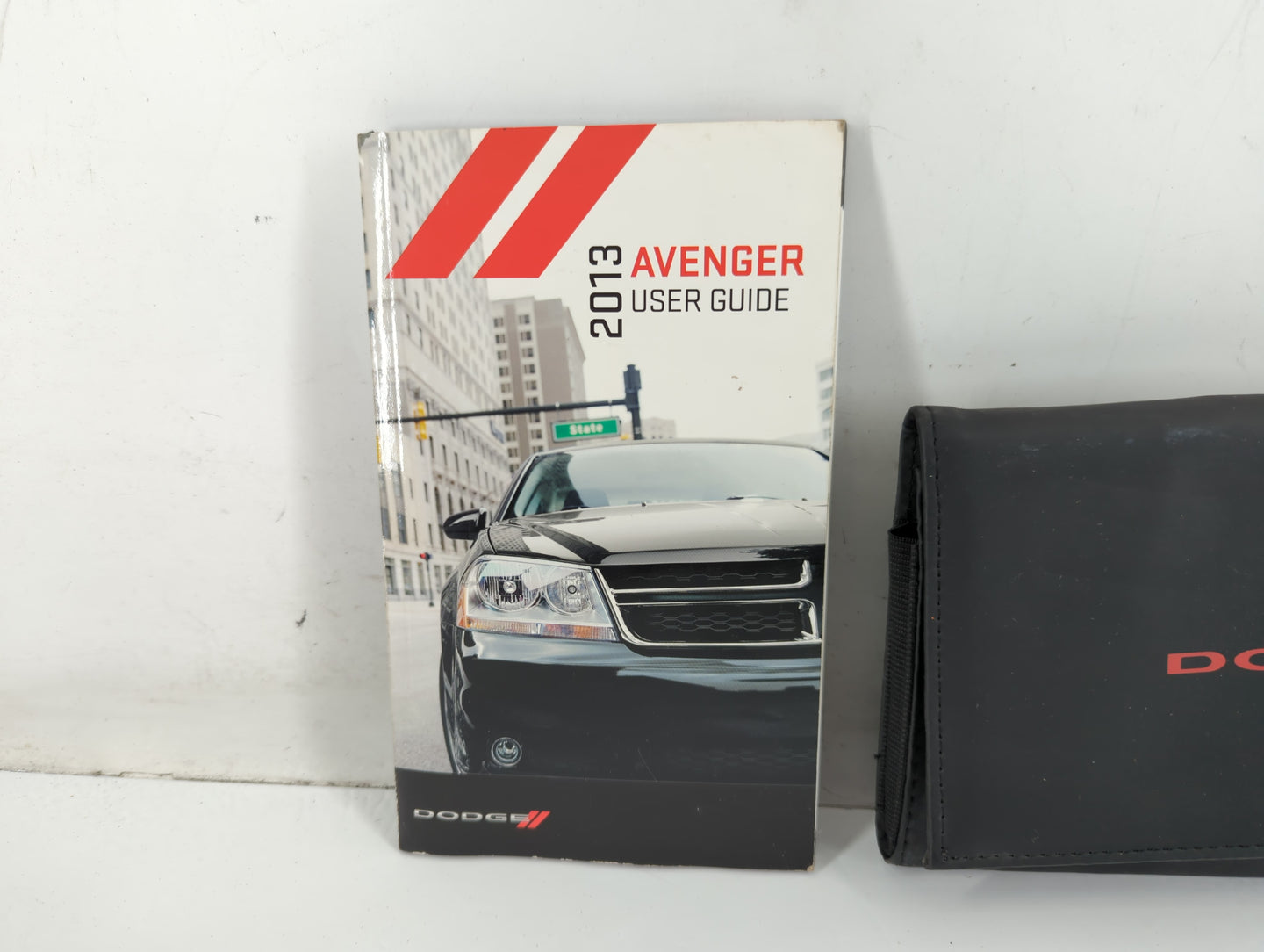 2013 Dodge Avenger Owners Manual Book Guide P/N:13041-926-AA OEM Used Auto Parts - Oemusedautoparts1.com