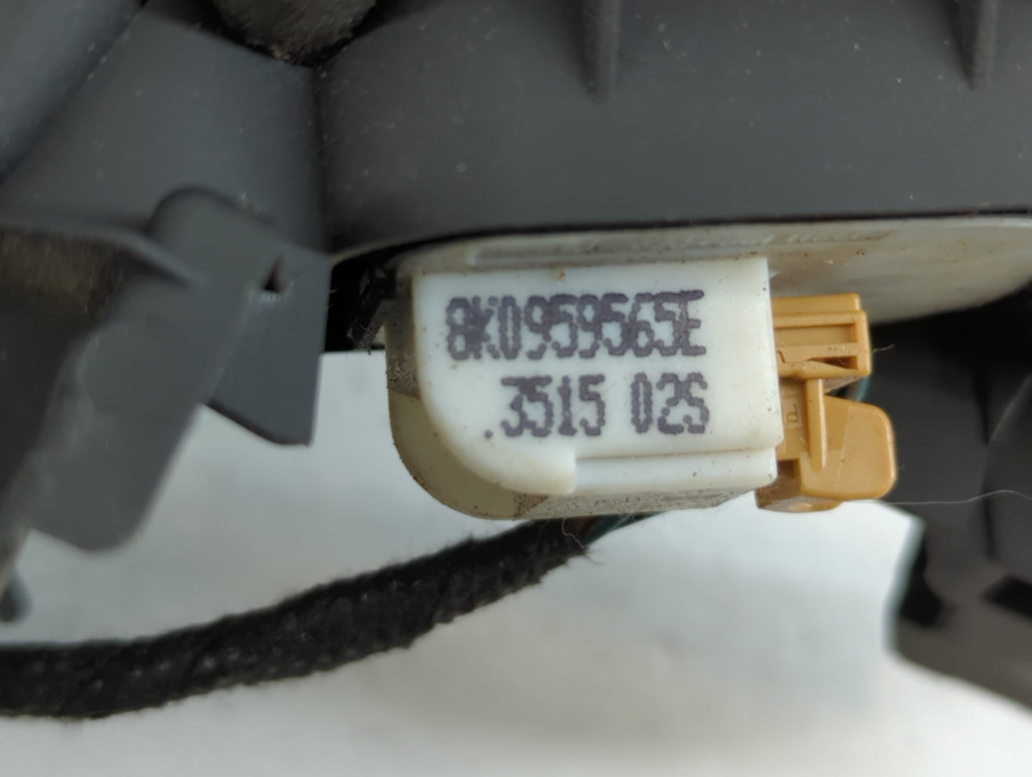 2013-2017 Audi Q5 Master Power Window Switch Replacement Driver Side Left P/N:8K0959565E Fits Fits 2013 2014 2015 2016 2017 OEM Used Auto Parts - Oemusedautoparts1.com