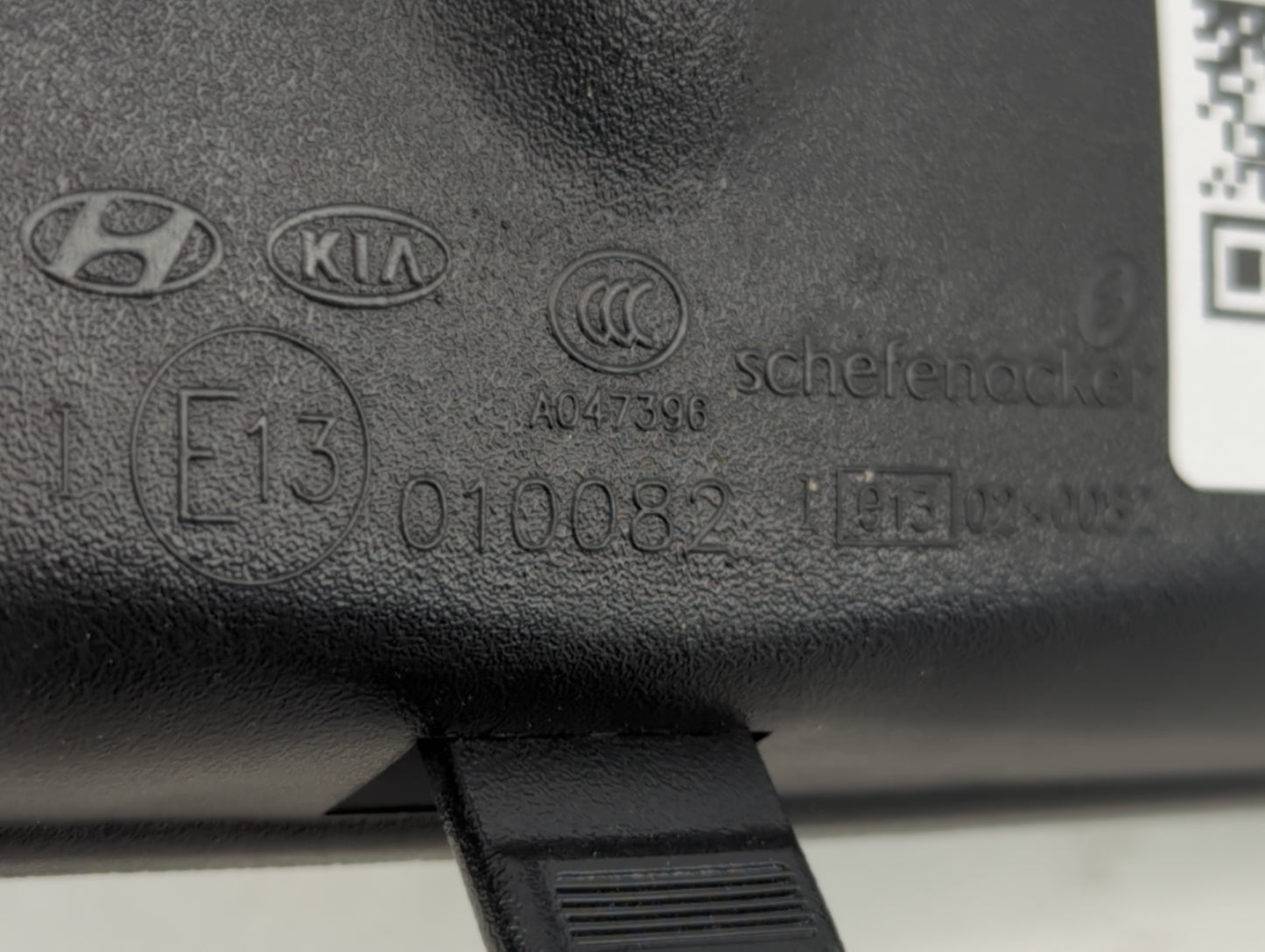 2006-2015 Hyundai Sonata Interior Rear View Mirror Replacement OEM P/N:E13010082 Fits OEM Used Auto Parts - Oemusedautoparts1.com