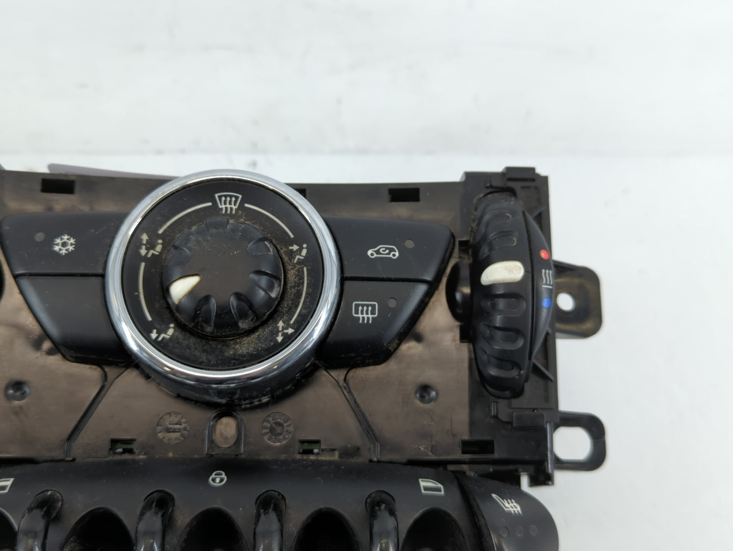 2011-2014 Mini Cooper Climate Control Module Temperature AC/Heater Replacement P/N:3456550 Fits Fits 2011 2012 2013 2014 OEM Used Auto Parts - Oemusedautoparts1.com