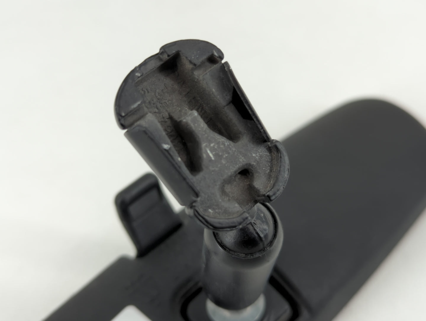 2017-2019 Ford Escape Interior Rear View Mirror Replacement OEM P/N:E11025617 E11015617 Fits Fits 2015 2016 2017 2018 2019 OEM Used Auto Parts - Oemusedautoparts1.com