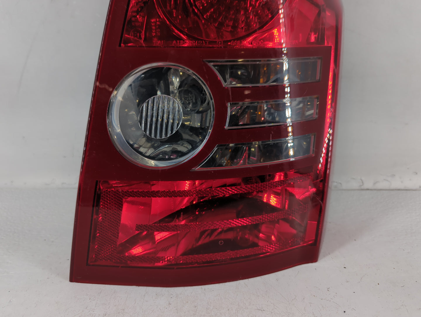 2008-2010 Chrysler 300 Tail Light Assembly Passenger Right OEM P/N:51128C Fits Fits 2008 2009 2010 OEM Used Auto Parts - Oemusedautoparts1.com