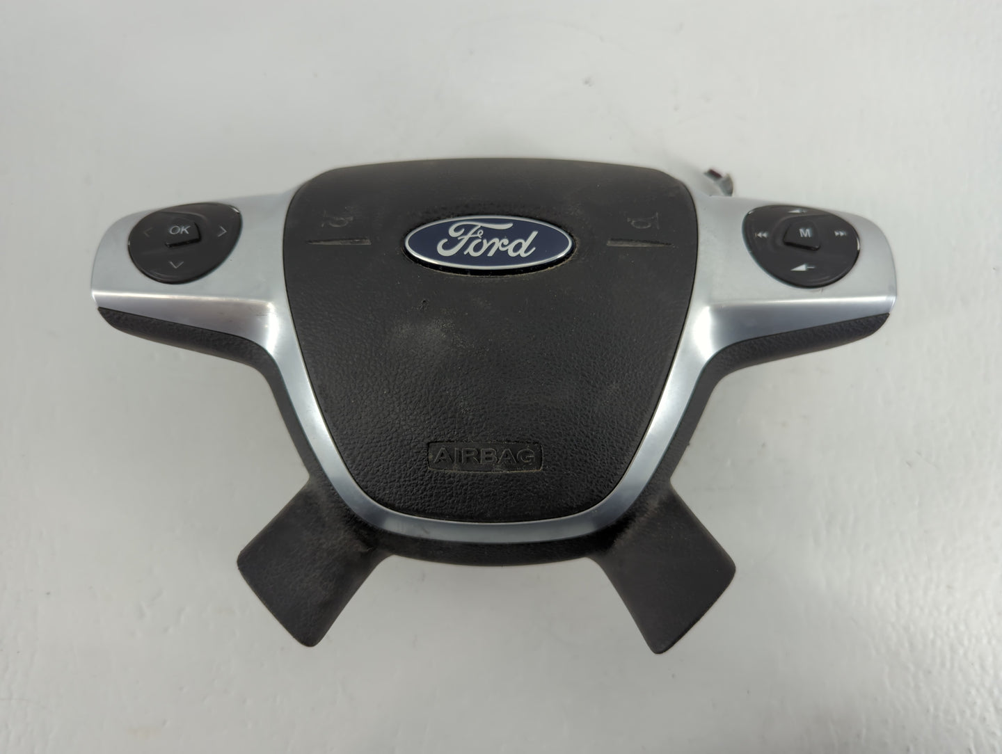 2013-2014 Ford Escape Air Bag Driver Left Steering Wheel Mounted P/N:CJ54 A0422B85 BC3ZHE Fits Fits 2013 2014 OEM Used Auto Parts - Oemusedautoparts1.com