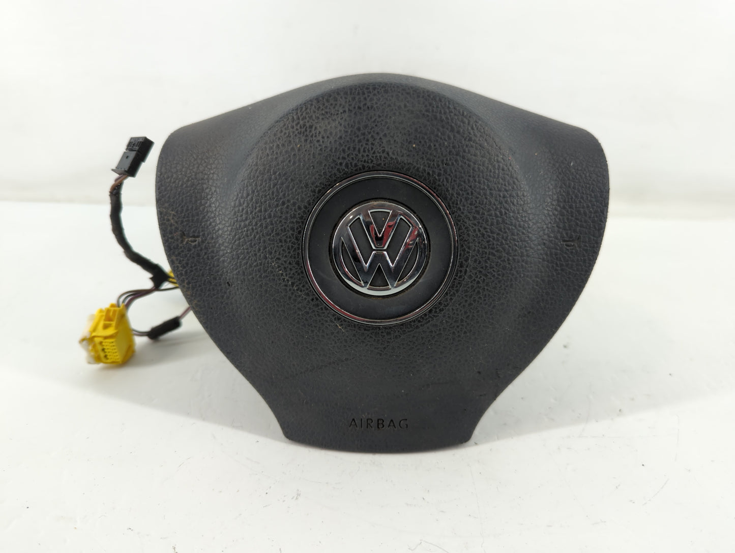 2009-2011 Volkswagen Cc Air Bag Driver Left Steering Wheel Mounted P/N:3C8 880 201 Fits Fits 2009 2010 2011 OEM Used Auto Parts - Oemusedautoparts1.com