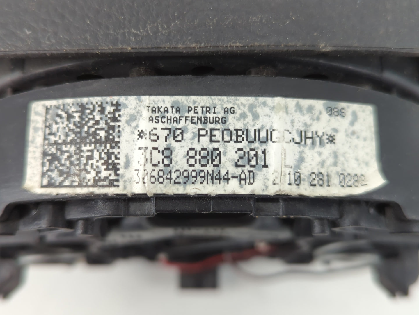 2009-2011 Volkswagen Cc Air Bag Driver Left Steering Wheel Mounted P/N:3C8 880 201 Fits Fits 2009 2010 2011 OEM Used Auto Parts - Oemusedautoparts1.com