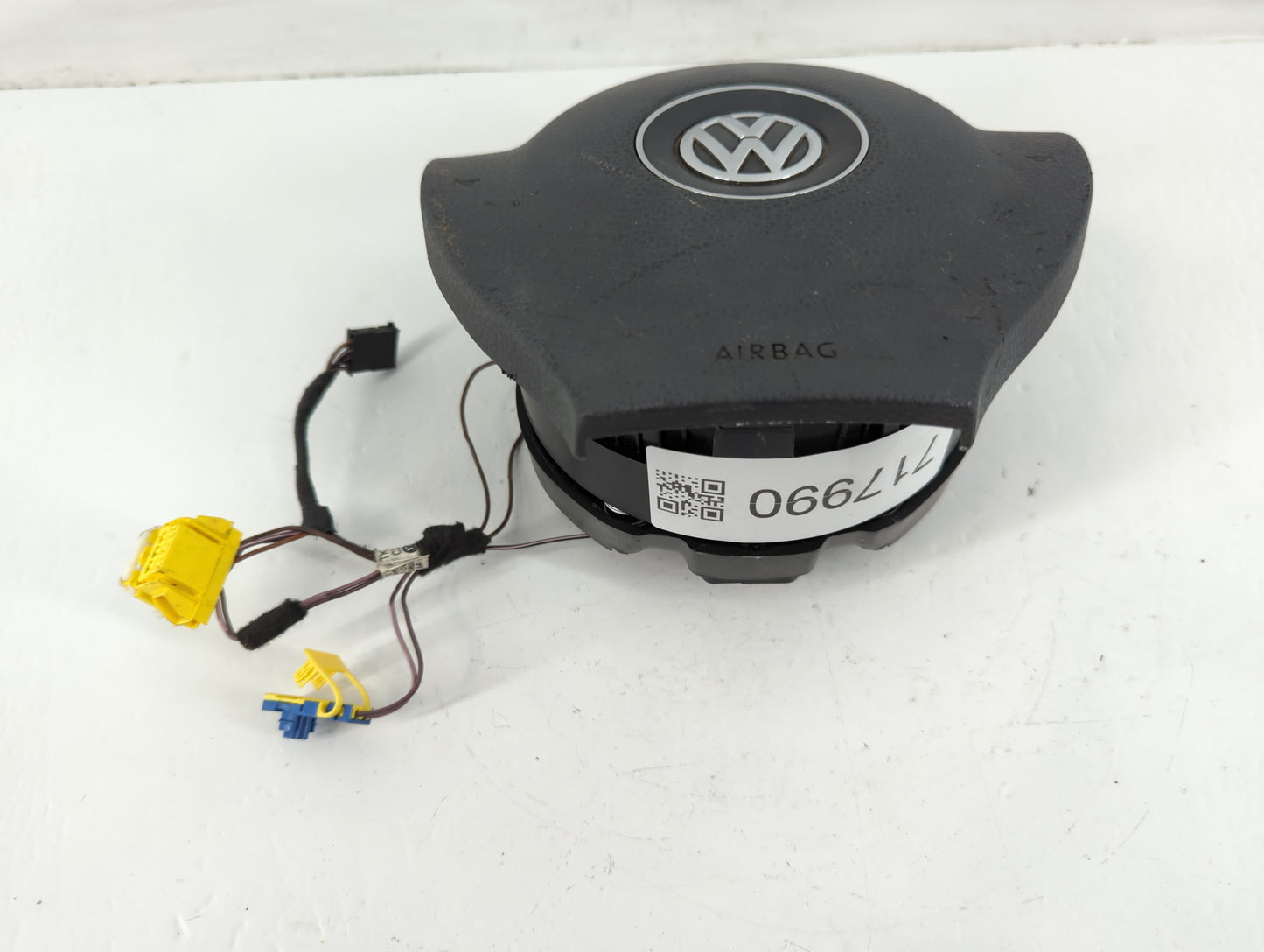2009-2011 Volkswagen Cc Air Bag Driver Left Steering Wheel Mounted P/N:3C8 880 201 Fits Fits 2009 2010 2011 OEM Used Auto Parts - Oemusedautoparts1.com
