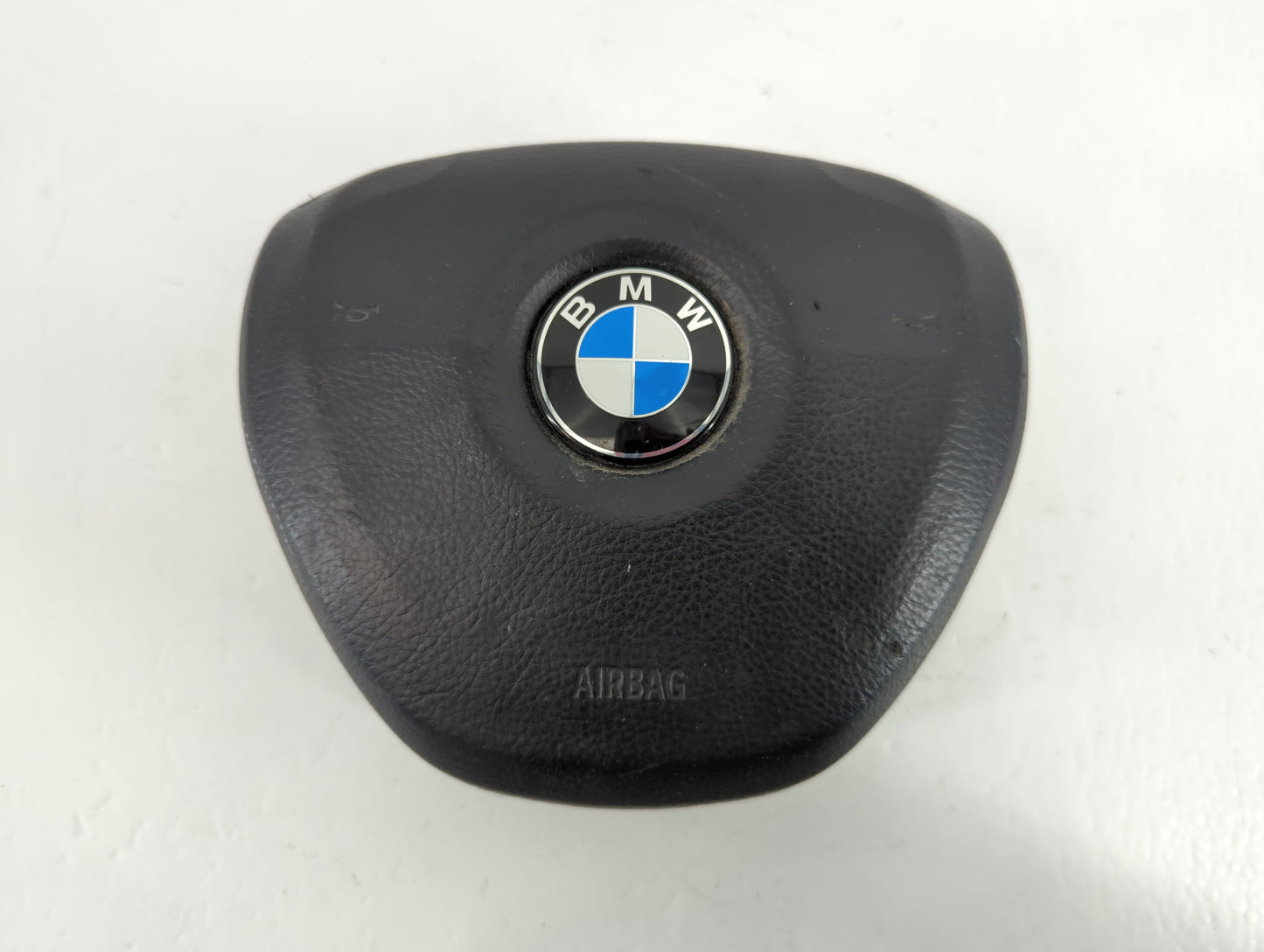 2013 Bmw 750i Air Bag Driver Left Steering Wheel Mounted P/N:32677829605 Fits OEM Used Auto Parts - Oemusedautoparts1.com