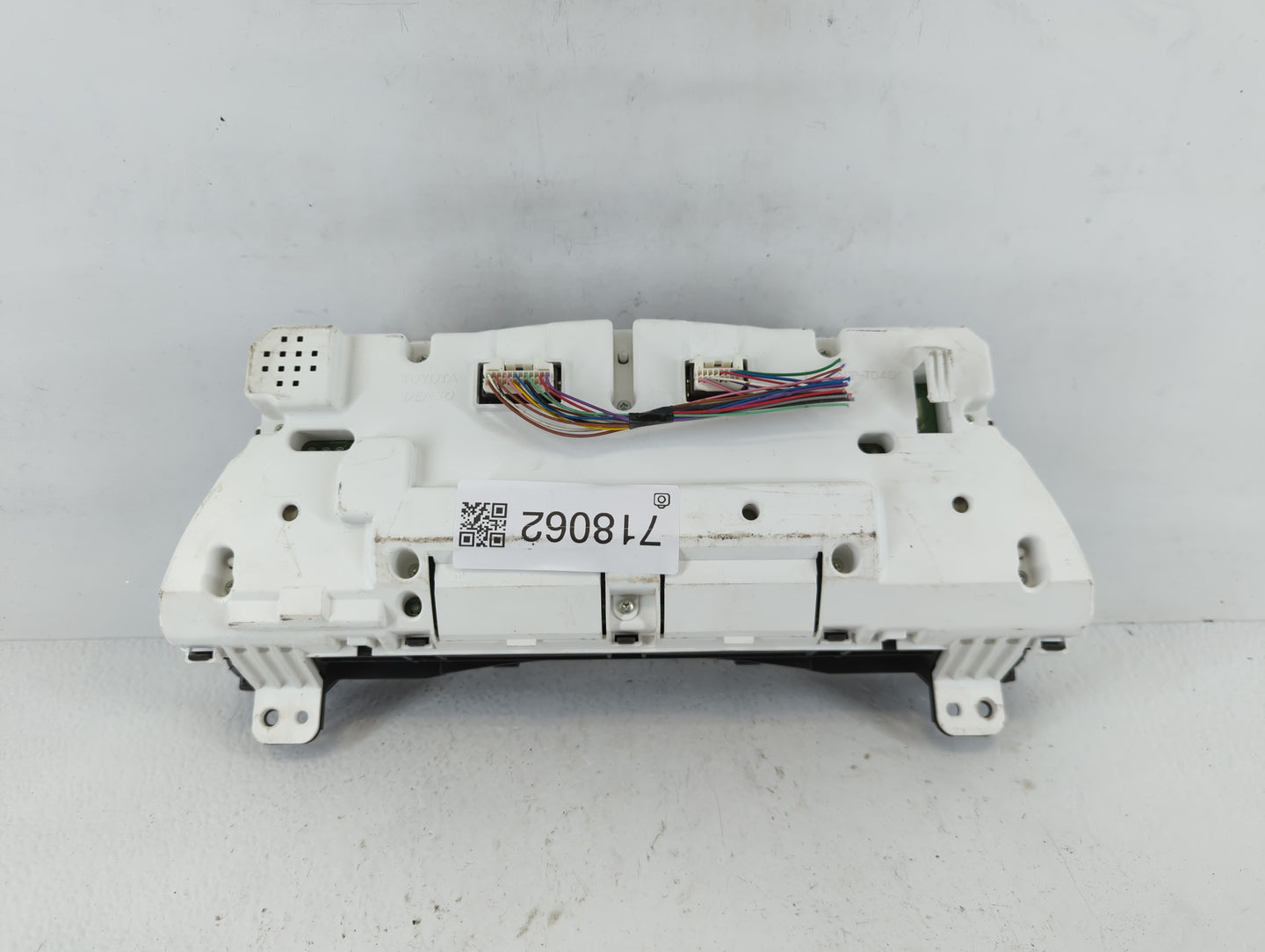 2007 Toyota Camry Instrument Cluster Speedometer Gauges P/N:257430-3704 83800-33B50 Fits OEM Used Auto Parts - Oemusedautoparts1.com