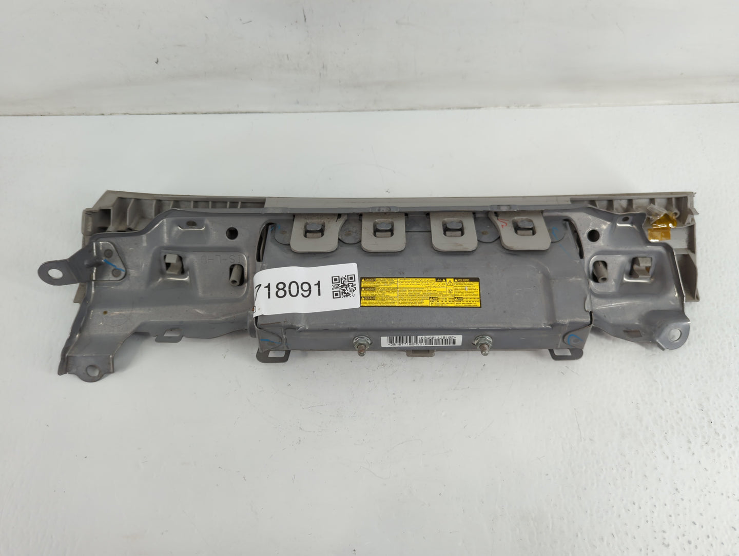 2006-2015 Lexus Is250 Air Bag Passenger Right Knee OEM P/N:201077109M29 Fits OEM Used Auto Parts - Oemusedautoparts1.com