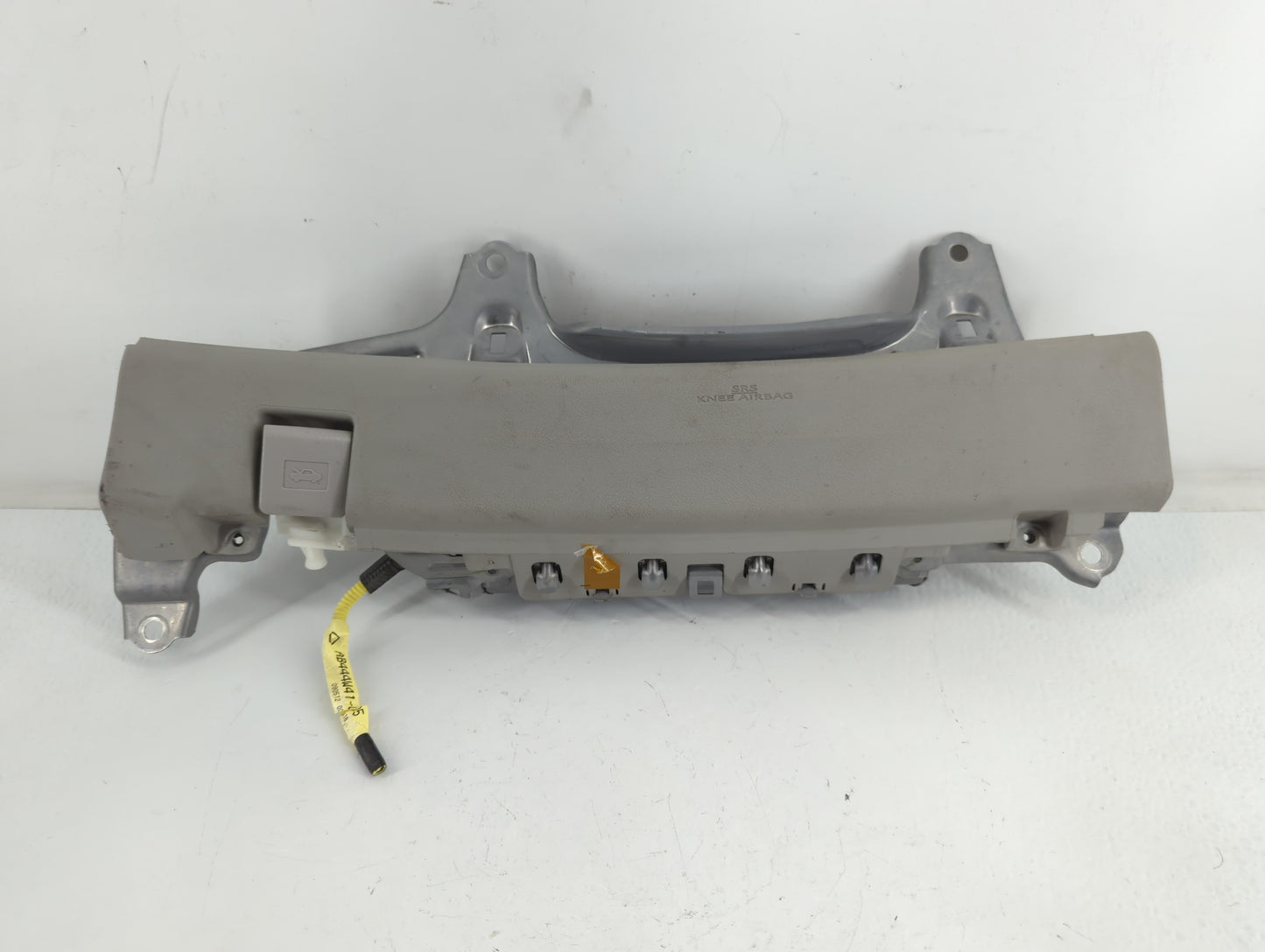 2006-2013 Lexus Is250 Air Bag Driver Left Steering Wheel Mounted P/N:201064209M27 Fits OEM Used Auto Parts - Oemusedautoparts1.com