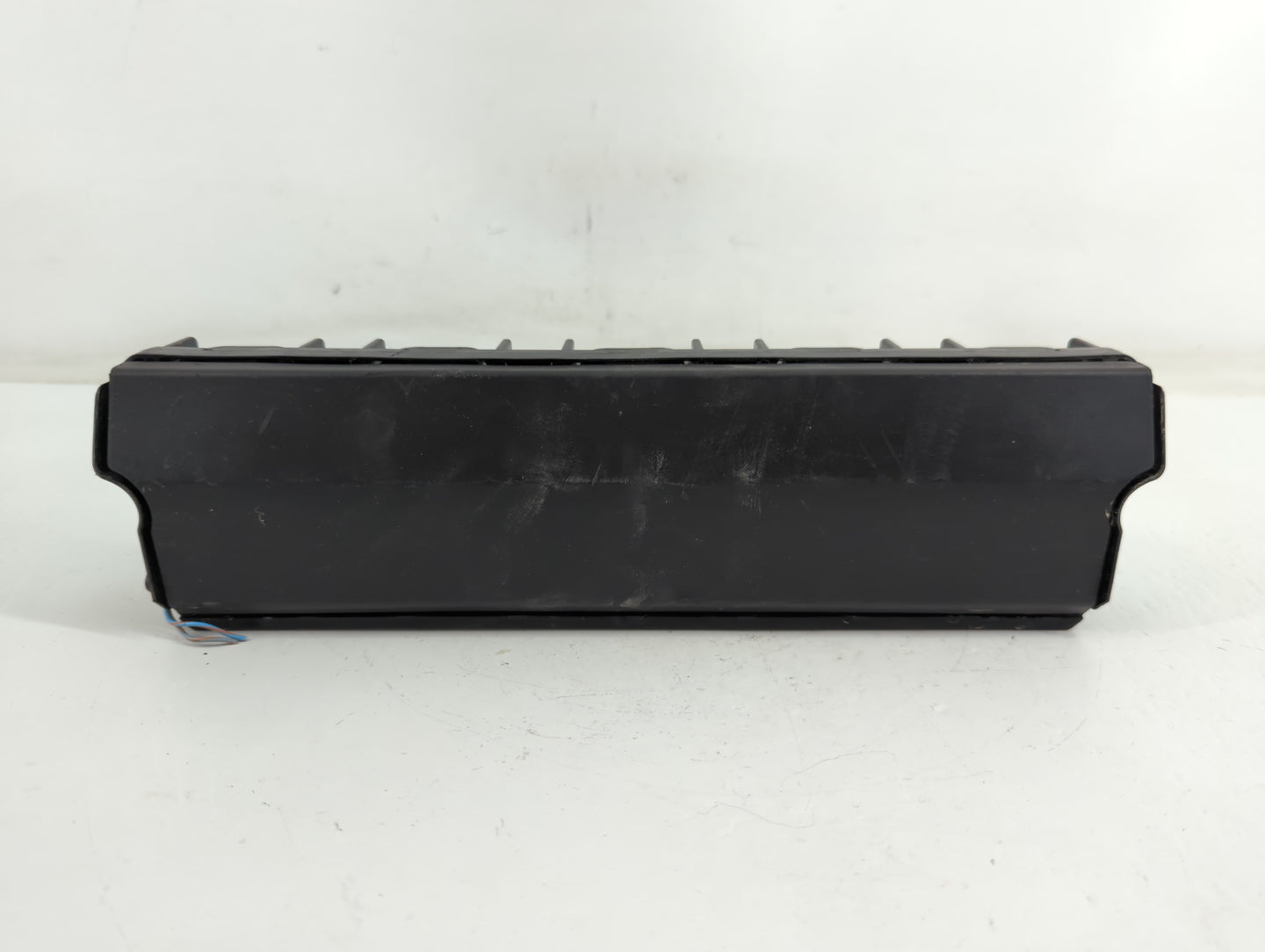 2013-2017 Chevrolet Trax Air Bag Passenger Right Knee OEM P/N:95259946 Fits Fits 2013 2014 2015 2016 2017 OEM Used Auto Parts - Oemusedautoparts1.com
