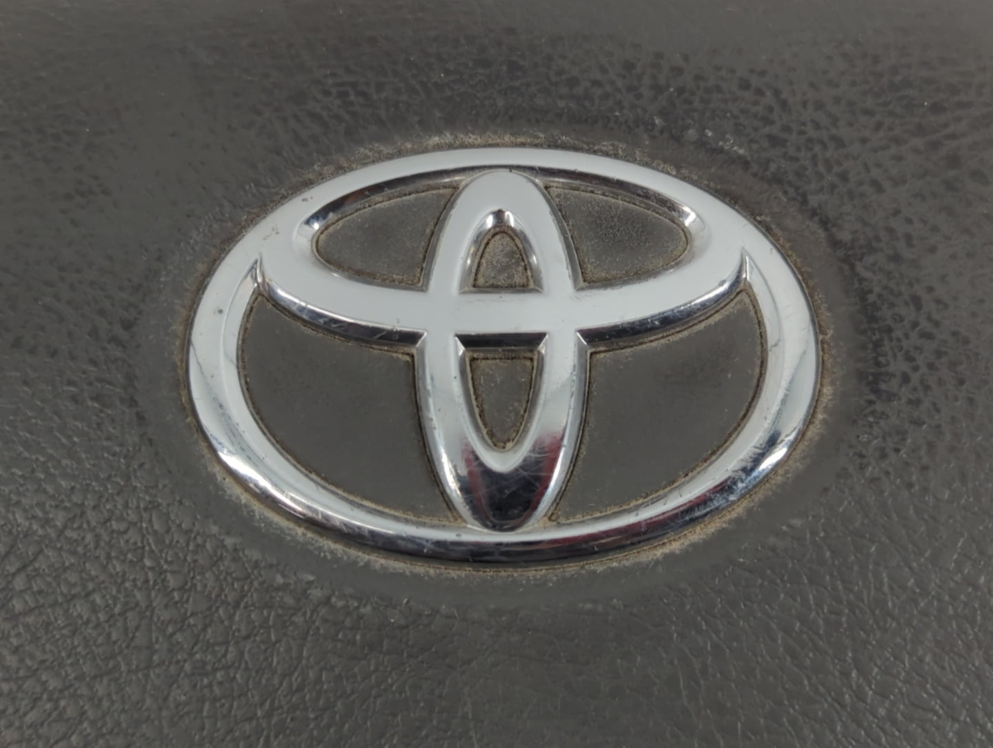2007-2011 Toyota Camry Air Bag Driver Left Steering Wheel Mounted P/N:700288607A9J Fits Fits 2007 2008 2009 2010 2011 OEM Used Auto Parts - Oemusedautoparts1.com