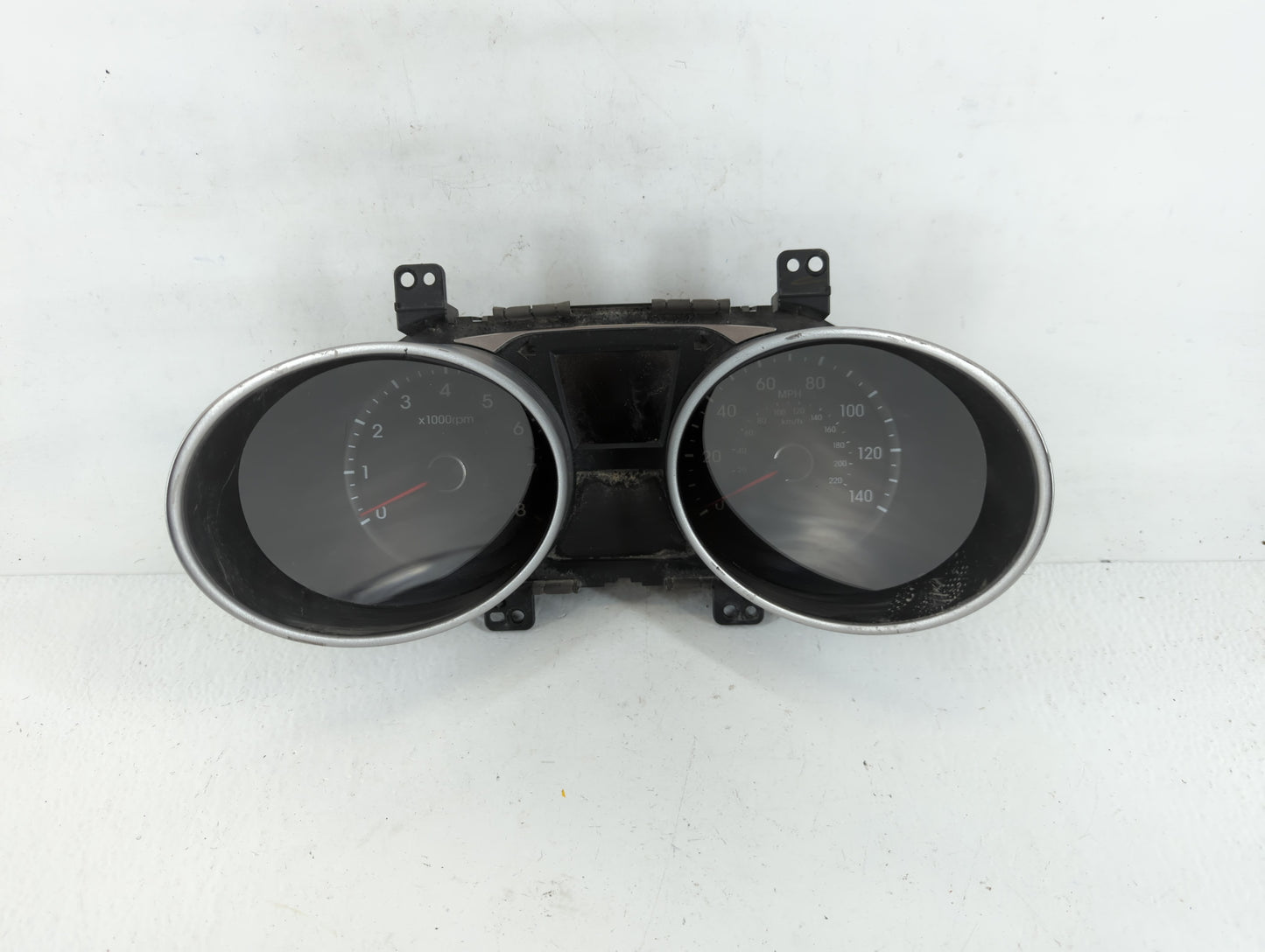 2011-2013 Hyundai Tucson Instrument Cluster Speedometer Gauges P/N:94001-2S575 Fits Fits 2011 2012 2013 OEM Used Auto Parts - Oemusedautoparts1.com