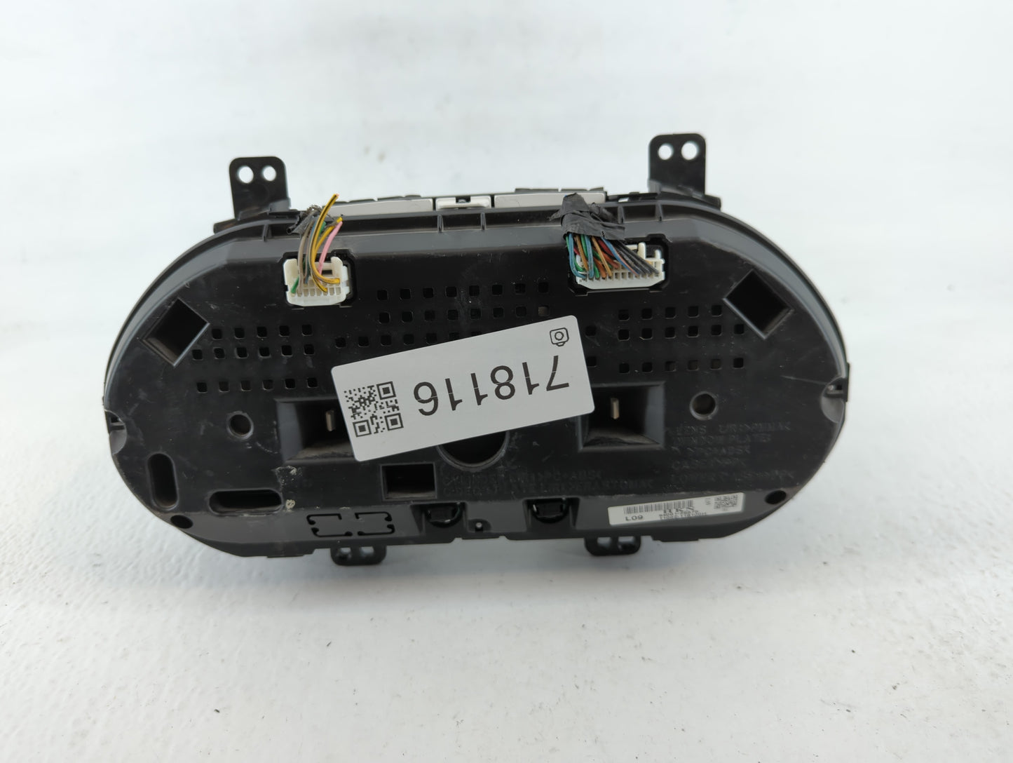2011-2013 Hyundai Tucson Instrument Cluster Speedometer Gauges P/N:94001-2S575 Fits Fits 2011 2012 2013 OEM Used Auto Parts - Oemusedautoparts1.com