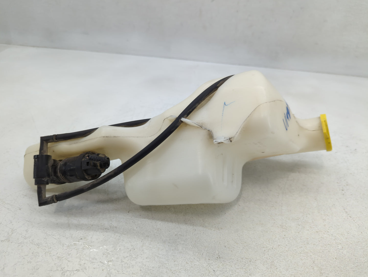 2007-2017 Jeep Patriot Windshield Washer Fluid Reservoir Bottle Oem - Oemusedautoparts1.com