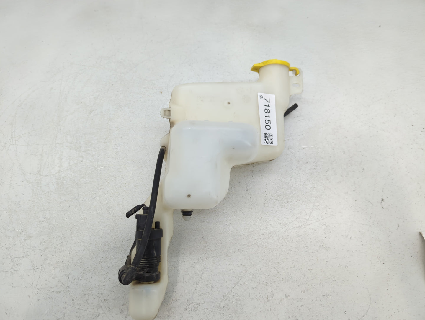2007-2017 Jeep Patriot Windshield Washer Fluid Reservoir Bottle Oem - Oemusedautoparts1.com