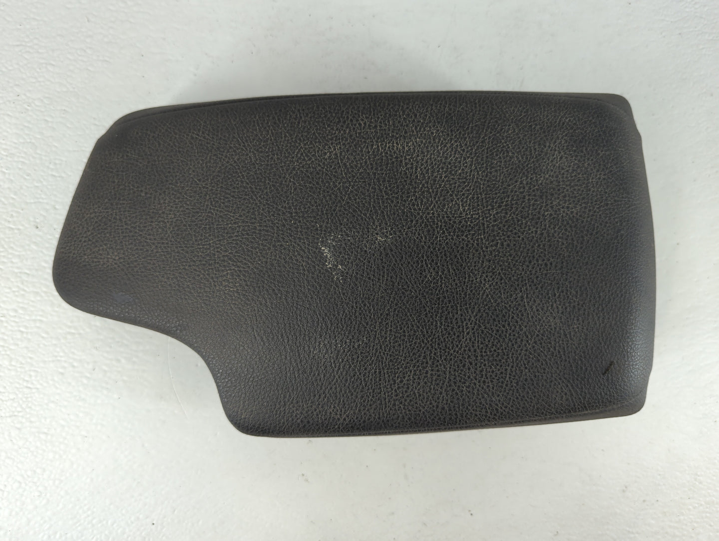 2018 Bmw 320i Center Console Armrest Cover Lid Fits OEM Used Auto Parts - Oemusedautoparts1.com