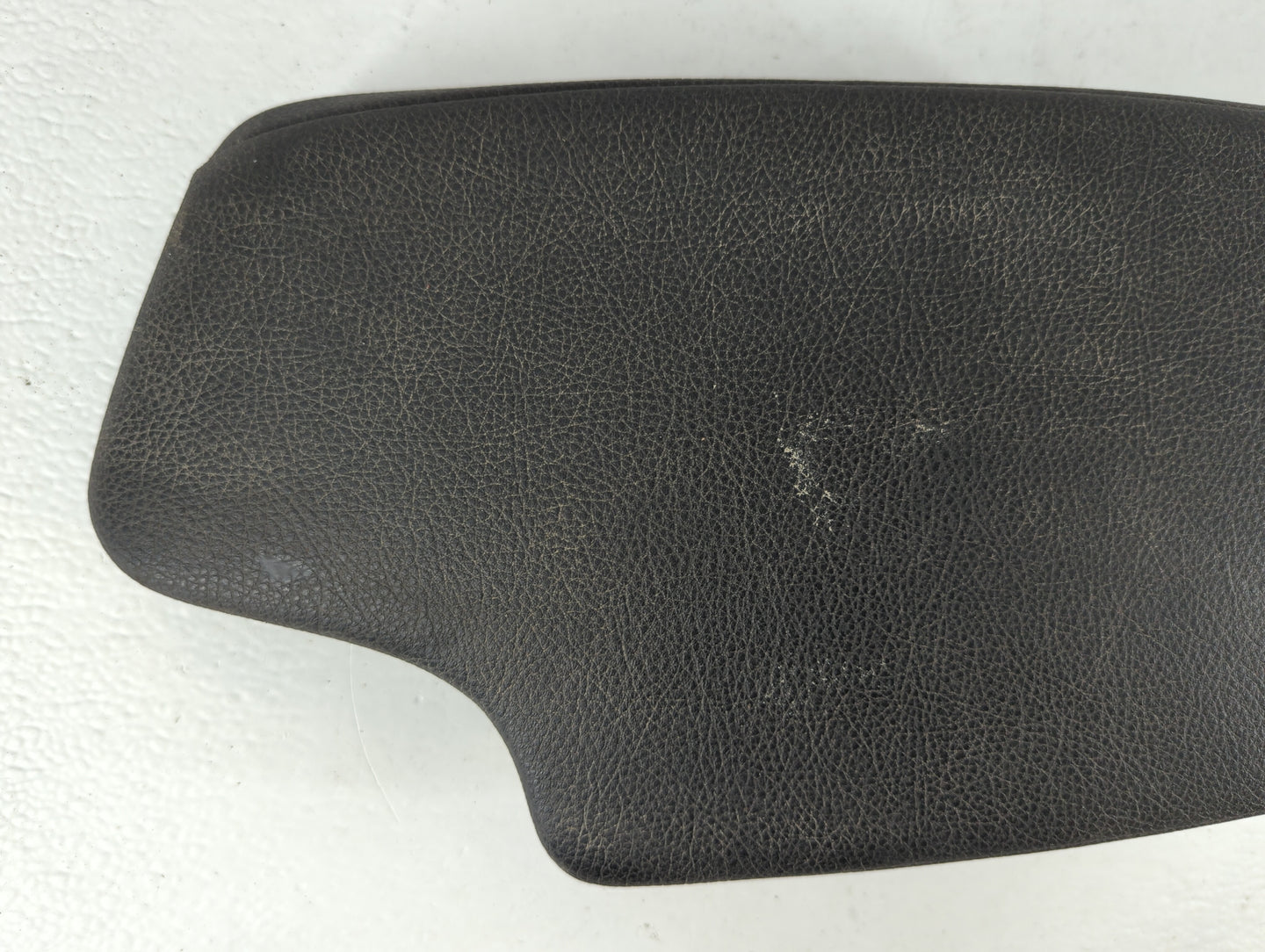 2018 Bmw 320i Center Console Armrest Cover Lid Fits OEM Used Auto Parts - Oemusedautoparts1.com
