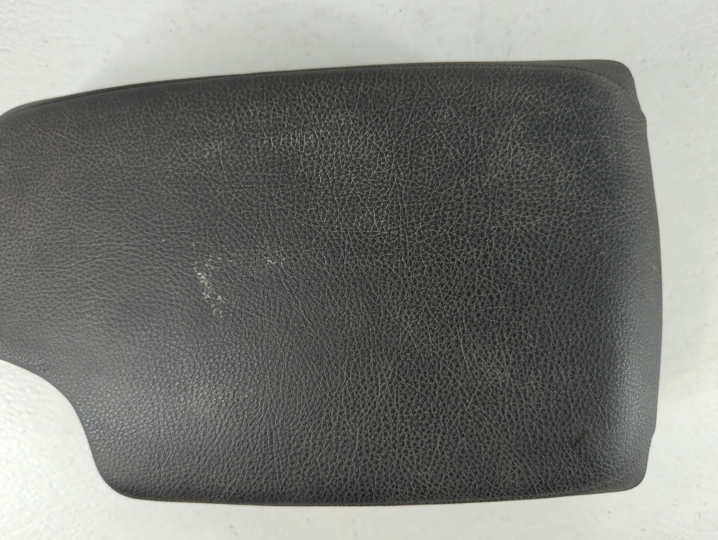 2018 Bmw 320i Center Console Armrest Cover Lid Fits OEM Used Auto Parts - Oemusedautoparts1.com