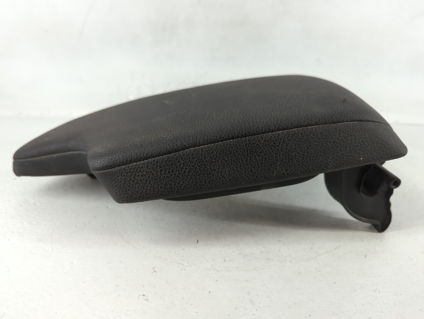 2018 Bmw 320i Center Console Armrest Cover Lid Fits OEM Used Auto Parts - Oemusedautoparts1.com