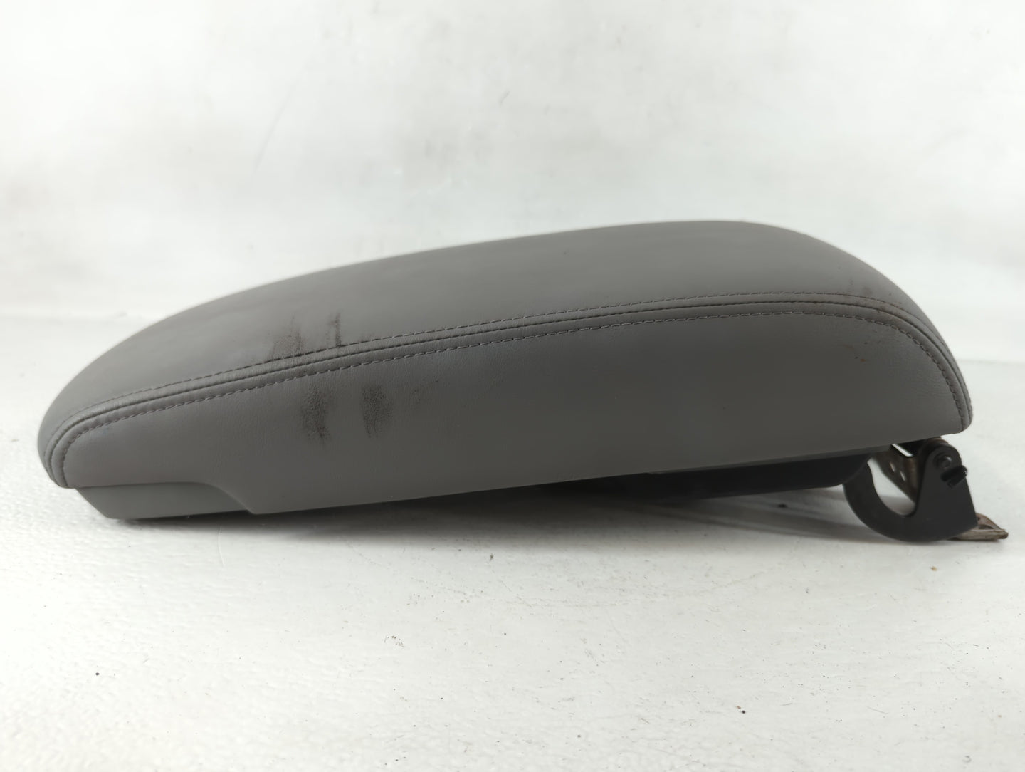 2010 Toyota Avalon Center Console Armrest Cover Lid Fits OEM Used Auto Parts - Oemusedautoparts1.com