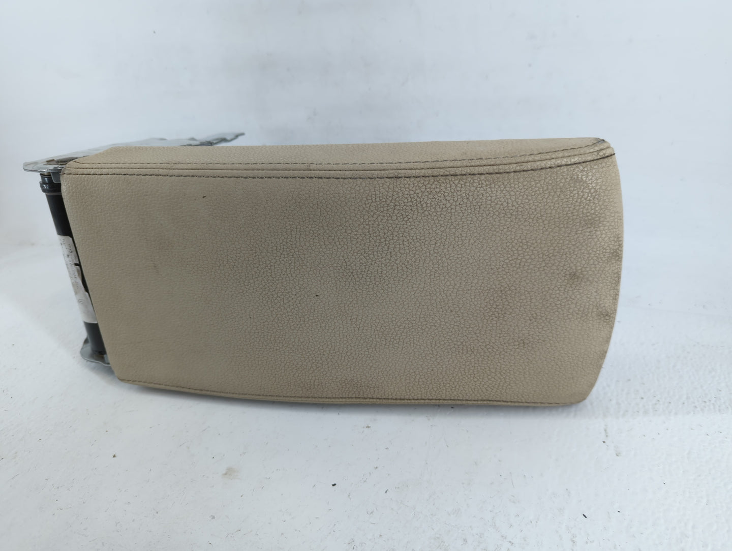 2011 Volkswagen Cc Center Console Armrest Cover Lid Fits OEM Used Auto Parts - Oemusedautoparts1.com