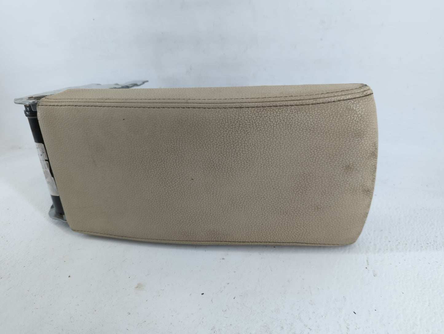 2011 Volkswagen Cc Center Console Armrest Cover Lid Fits OEM Used Auto Parts - Oemusedautoparts1.com