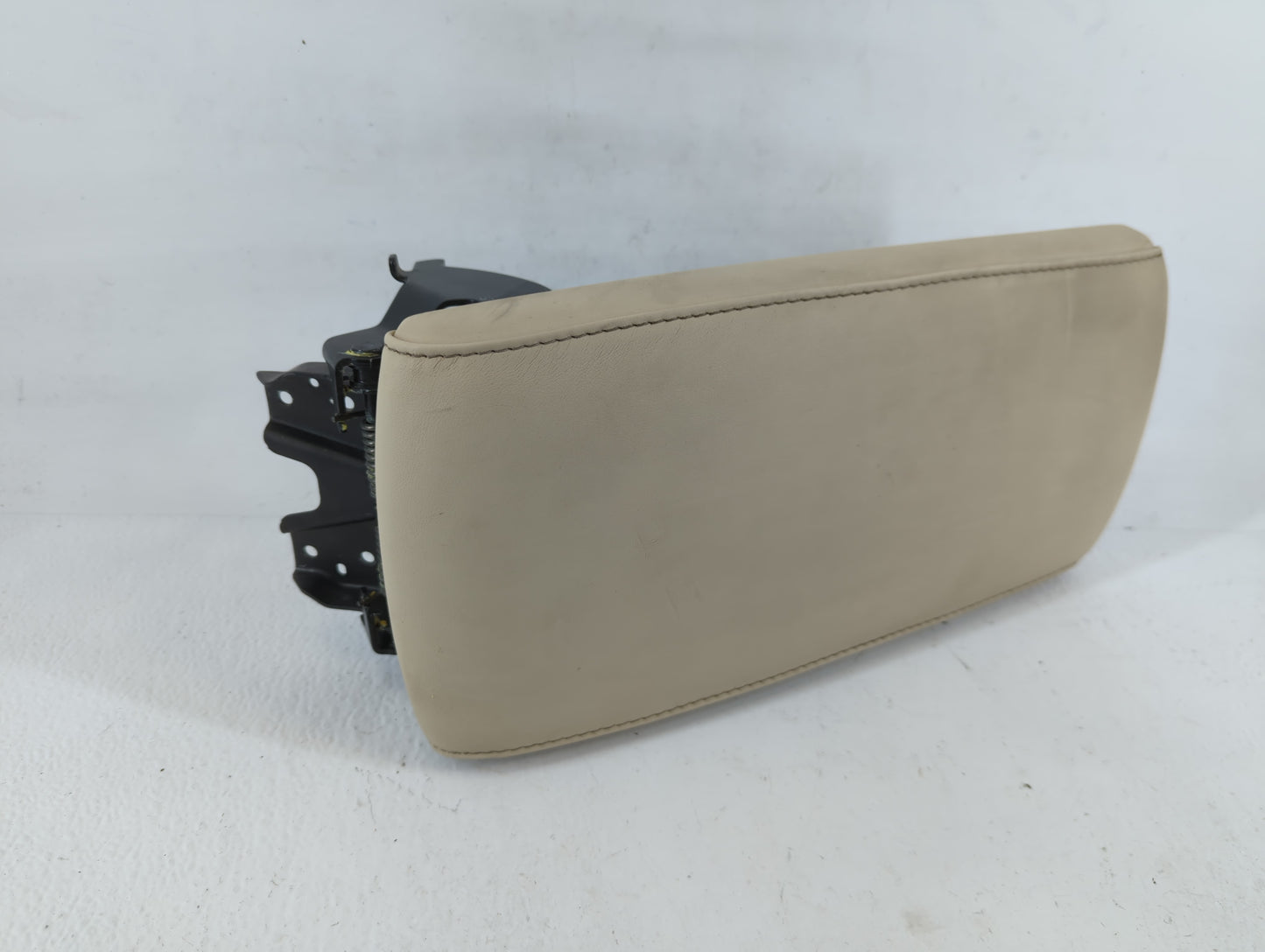 2014 Lexus Es300h Center Console Armrest Cover Lid Fits OEM Used Auto Parts - Oemusedautoparts1.com