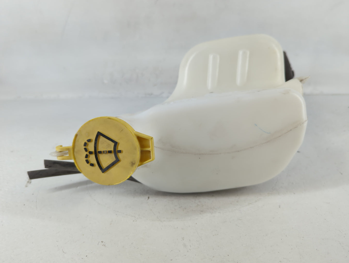 2007-2017 Jeep Patriot Windshield Washer Fluid Reservoir Bottle Oem - Oemusedautoparts1.com