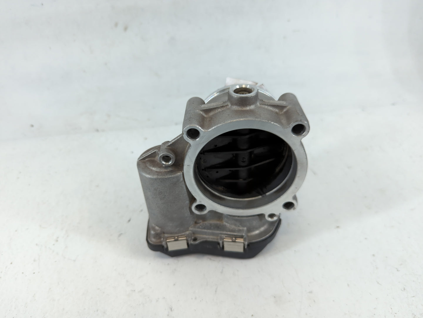 2011-2019 Audi Q7 Throttle Body P/N:A2C82493600 06E 133 062 H Fits OEM Used Auto Parts - Oemusedautoparts1.com