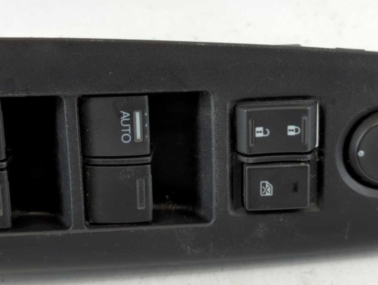 2015-2017 Buick Verano Master Power Window Switch Replacement Driver Side Left P/N:T2A A110 NH167L 3053T Fits Fits 2015 2016 2017 OEM Used Auto Parts - Oemusedautoparts1.com