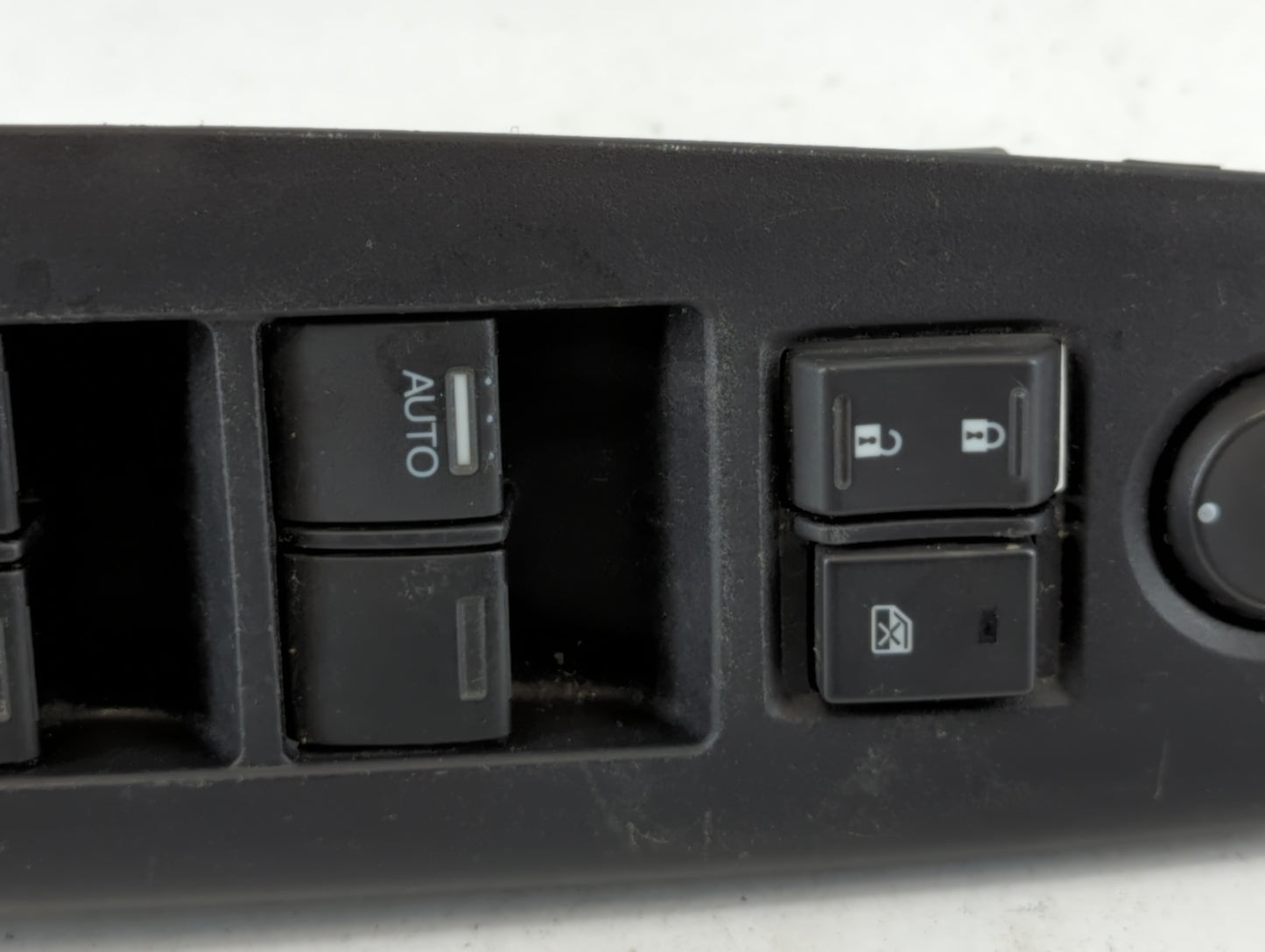 2015-2017 Buick Verano Master Power Window Switch Replacement Driver Side Left P/N:T2A A110 NH167L 3053T Fits Fits 2015 2016 2017 OEM Used Auto Parts - Oemusedautoparts1.com