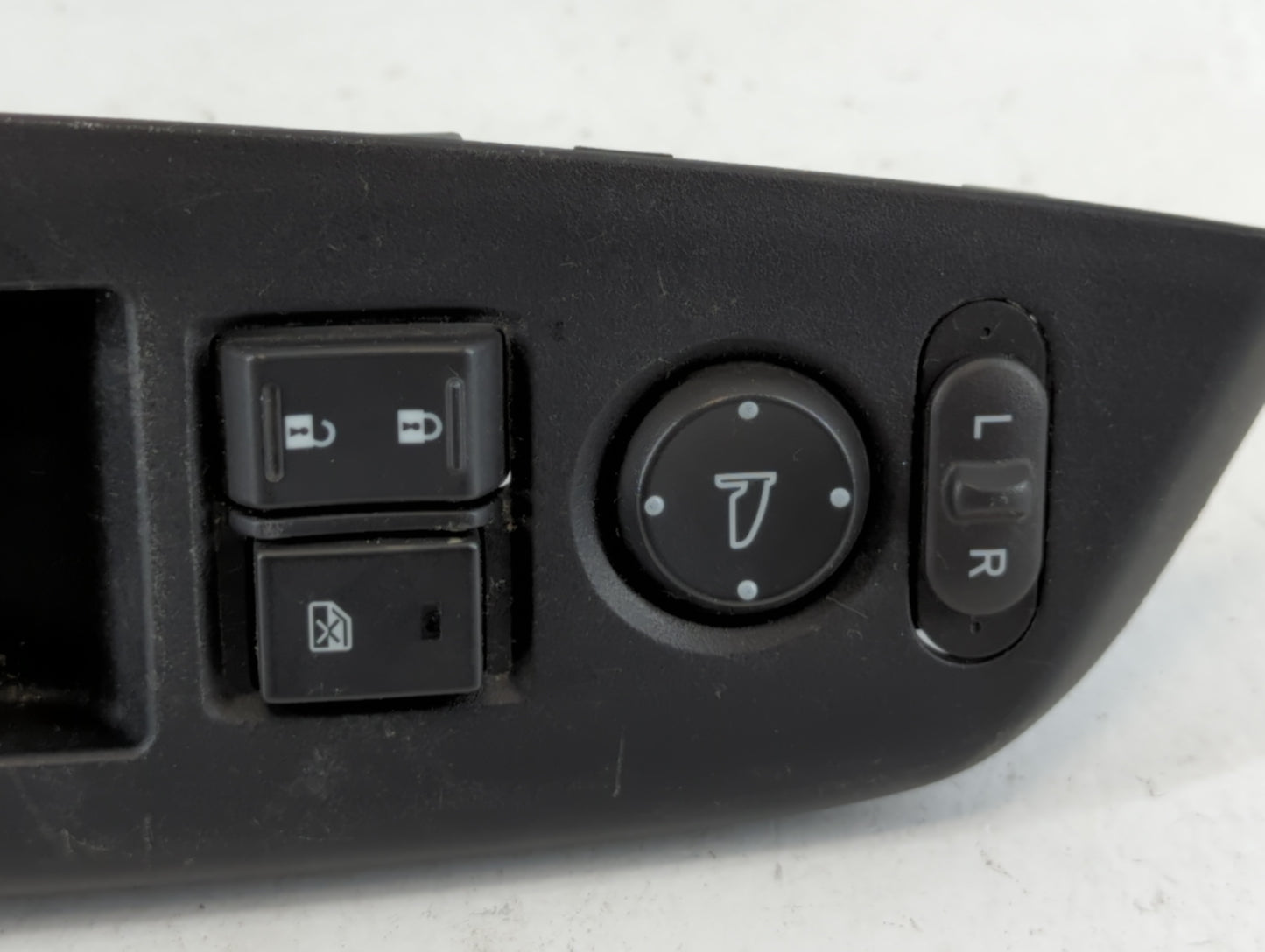 2015-2017 Buick Verano Master Power Window Switch Replacement Driver Side Left P/N:T2A A110 NH167L 3053T Fits Fits 2015 2016 2017 OEM Used Auto Parts - Oemusedautoparts1.com