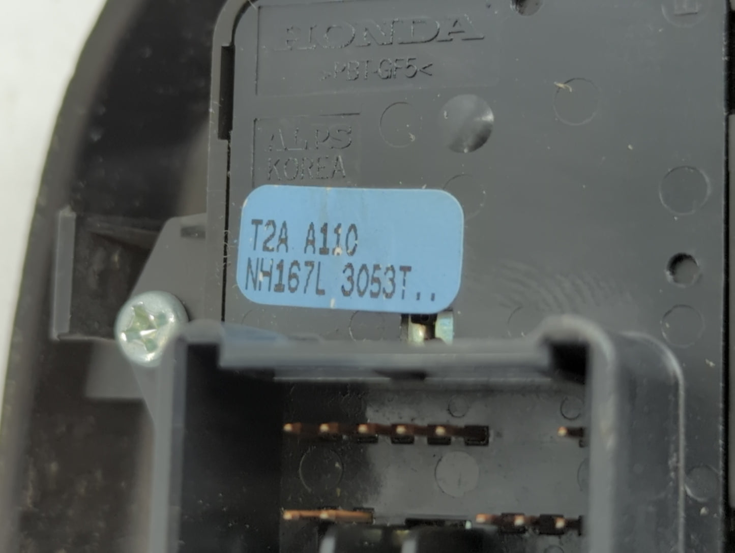 2015-2017 Buick Verano Master Power Window Switch Replacement Driver Side Left P/N:T2A A110 NH167L 3053T Fits Fits 2015 2016 2017 OEM Used Auto Parts - Oemusedautoparts1.com