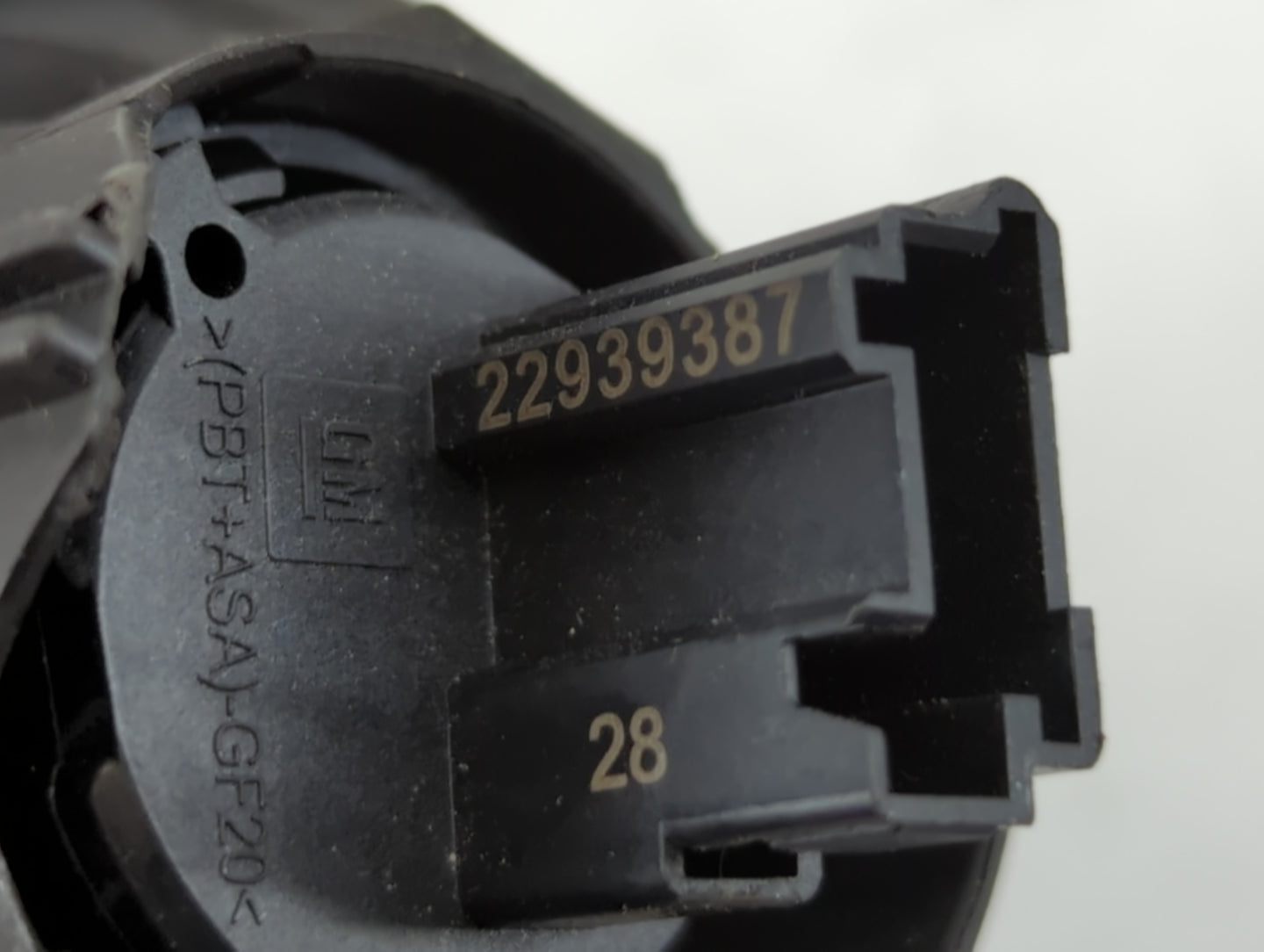 2017-2020 Cadillac Xt5 Master Power Window Switch Replacement Driver Side Left P/N:22939387 Fits OEM Used Auto Parts - Oemusedautoparts1.com