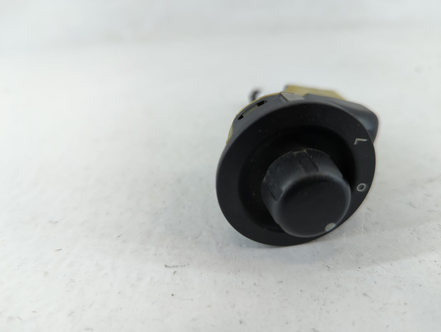 2005-2010 Chrysler 300 Master Power Window Switch Replacement Driver Side Left P/N:0966 43165A 3450 56040524AF Fits OEM Used Auto Parts - Oemusedautoparts1.com