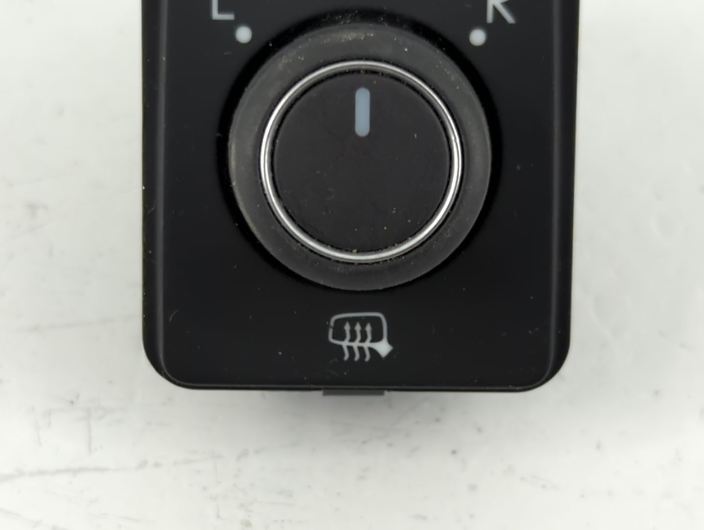 2024 Volkswagen Golf Master Power Window Switch Replacement Driver Side Left P/N:3G0959565A Fits Fits 2018 2019 2020 2021 2022 OEM Used Auto Parts - Oemusedautoparts1.com