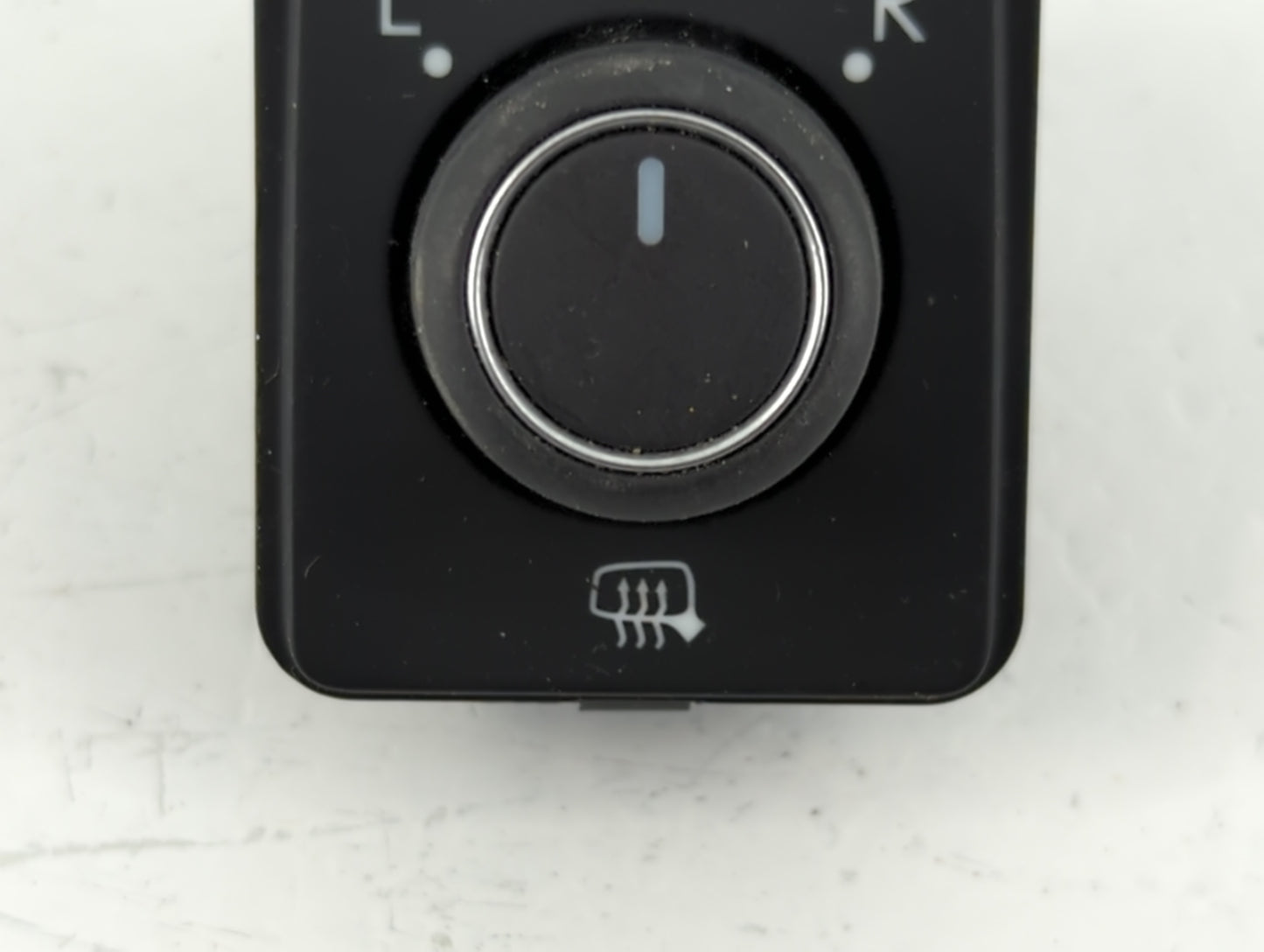2024 Volkswagen Golf Master Power Window Switch Replacement Driver Side Left P/N:3G0959565A Fits Fits 2018 2019 2020 2021 2022 OEM Used Auto Parts - Oemusedautoparts1.com