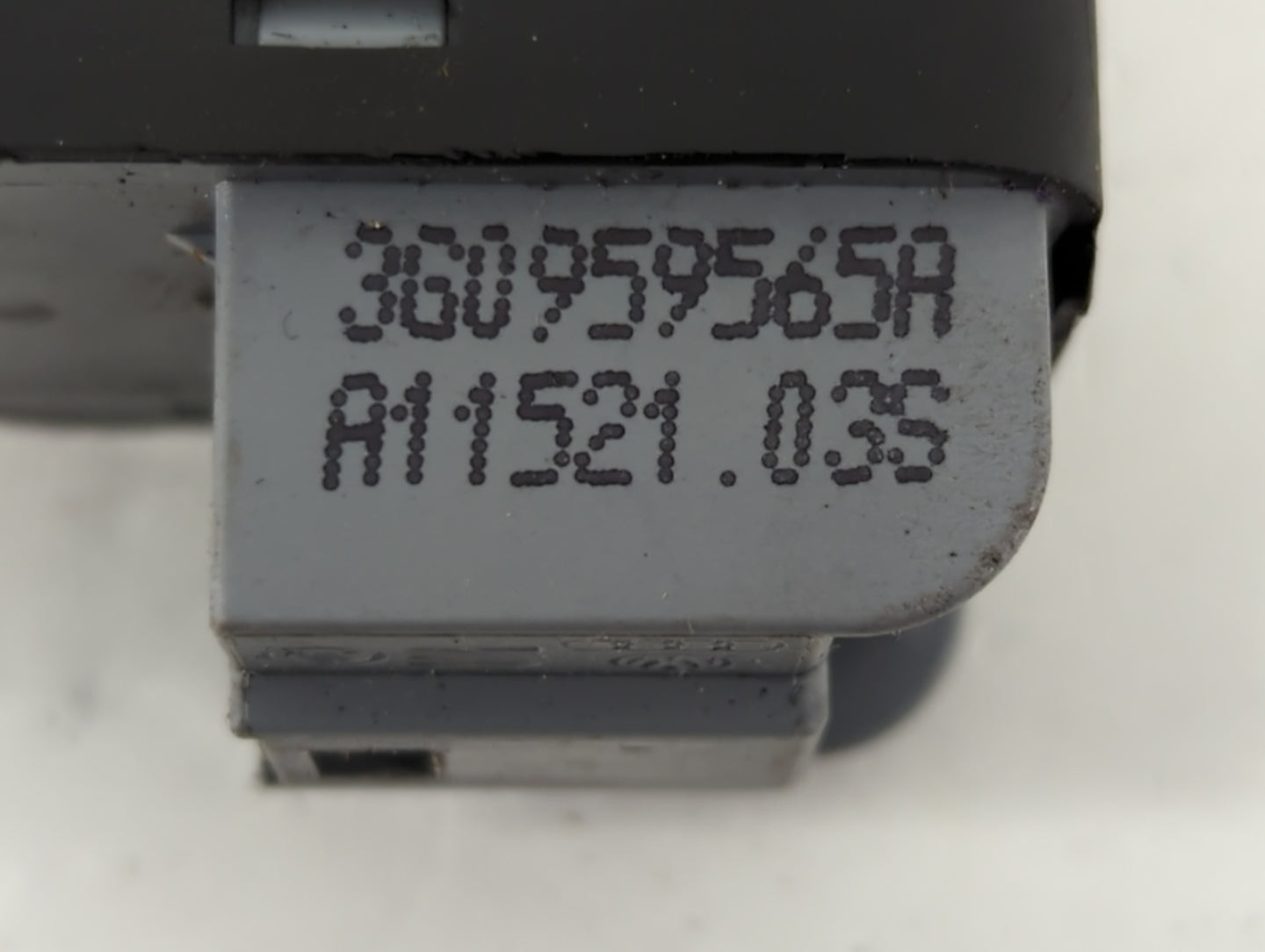 2024 Volkswagen Golf Master Power Window Switch Replacement Driver Side Left P/N:3G0959565A Fits Fits 2018 2019 2020 2021 2022 OEM Used Auto Parts - Oemusedautoparts1.com