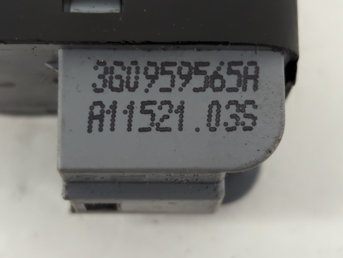 2024 Volkswagen Golf Master Power Window Switch Replacement Driver Side Left P/N:3G0959565A Fits Fits 2018 2019 2020 2021 2022 OEM Used Auto Parts - Oemusedautoparts1.com