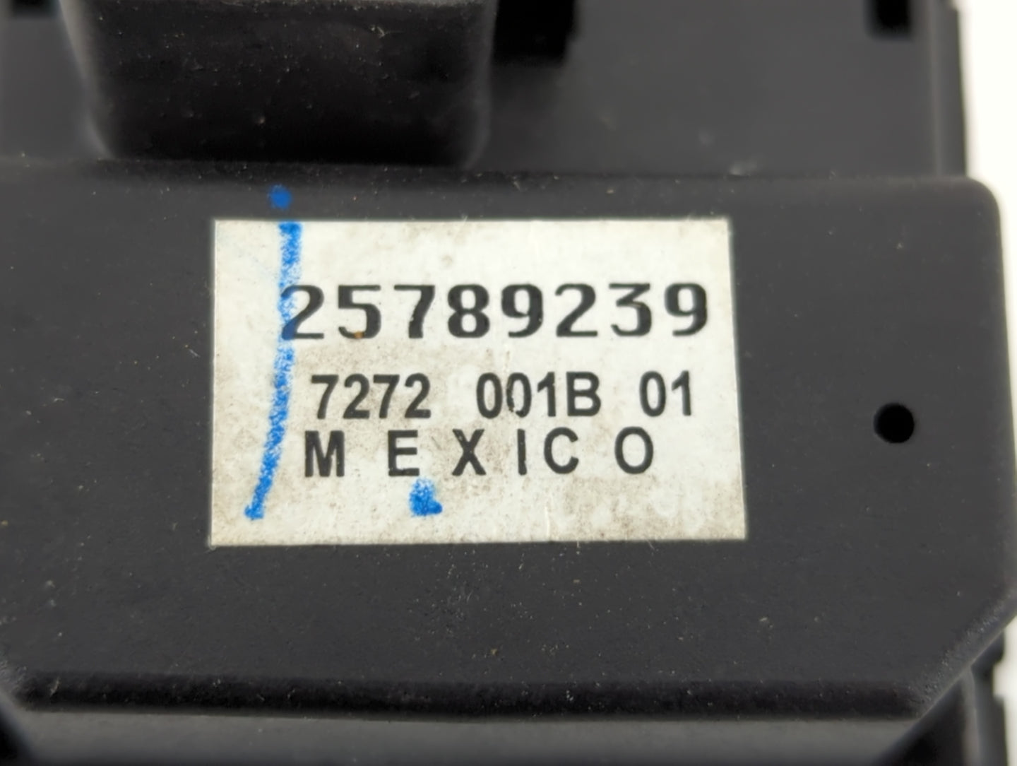 2007-2017 Gmc Acadia Master Power Window Switch Replacement Driver Side Left P/N:25789239 Fits OEM Used Auto Parts - Oemusedautoparts1.com